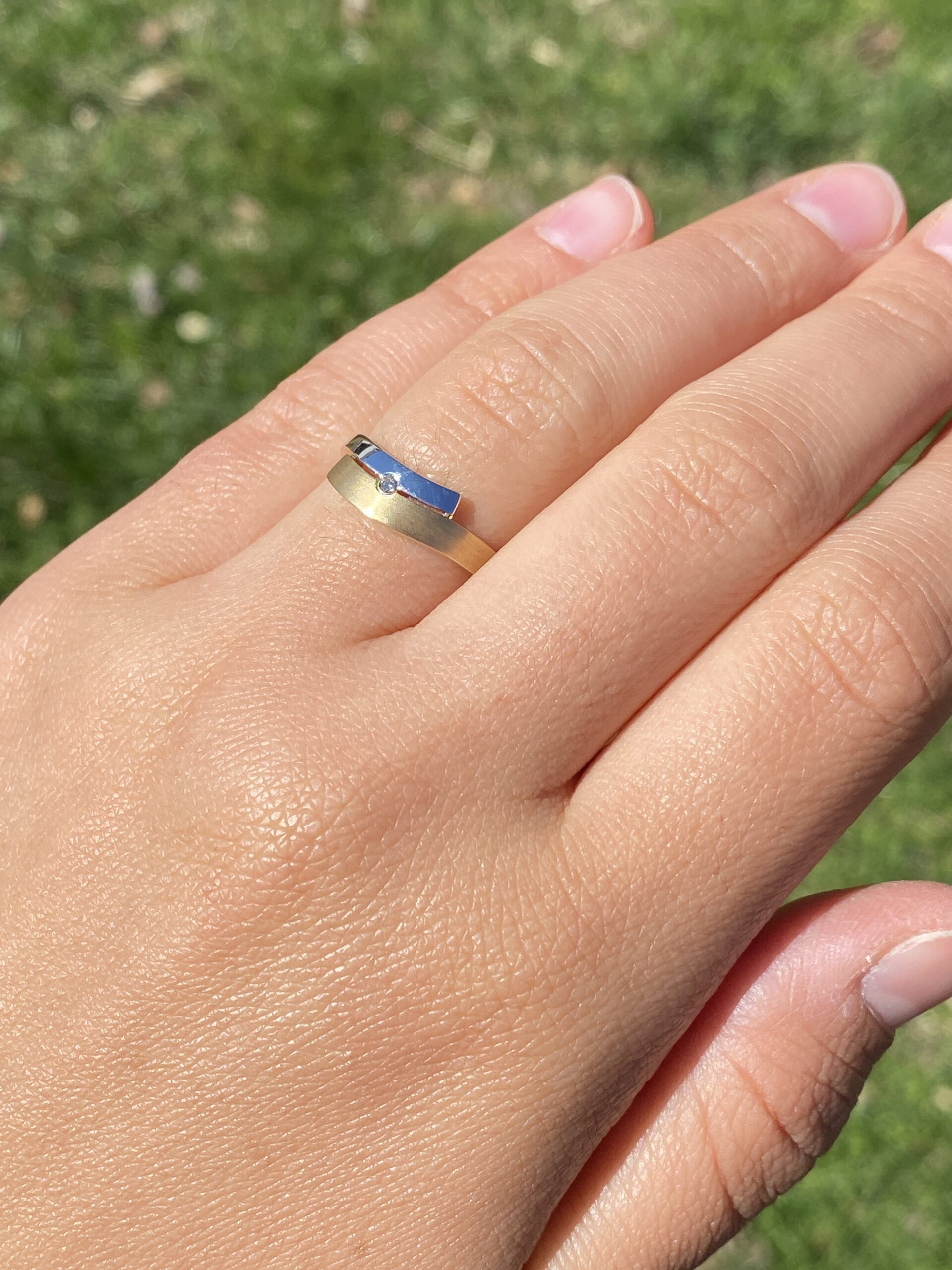 The Modern Harmony: Natural Diamond Band in Yellow Gold and White Gold - Image 7