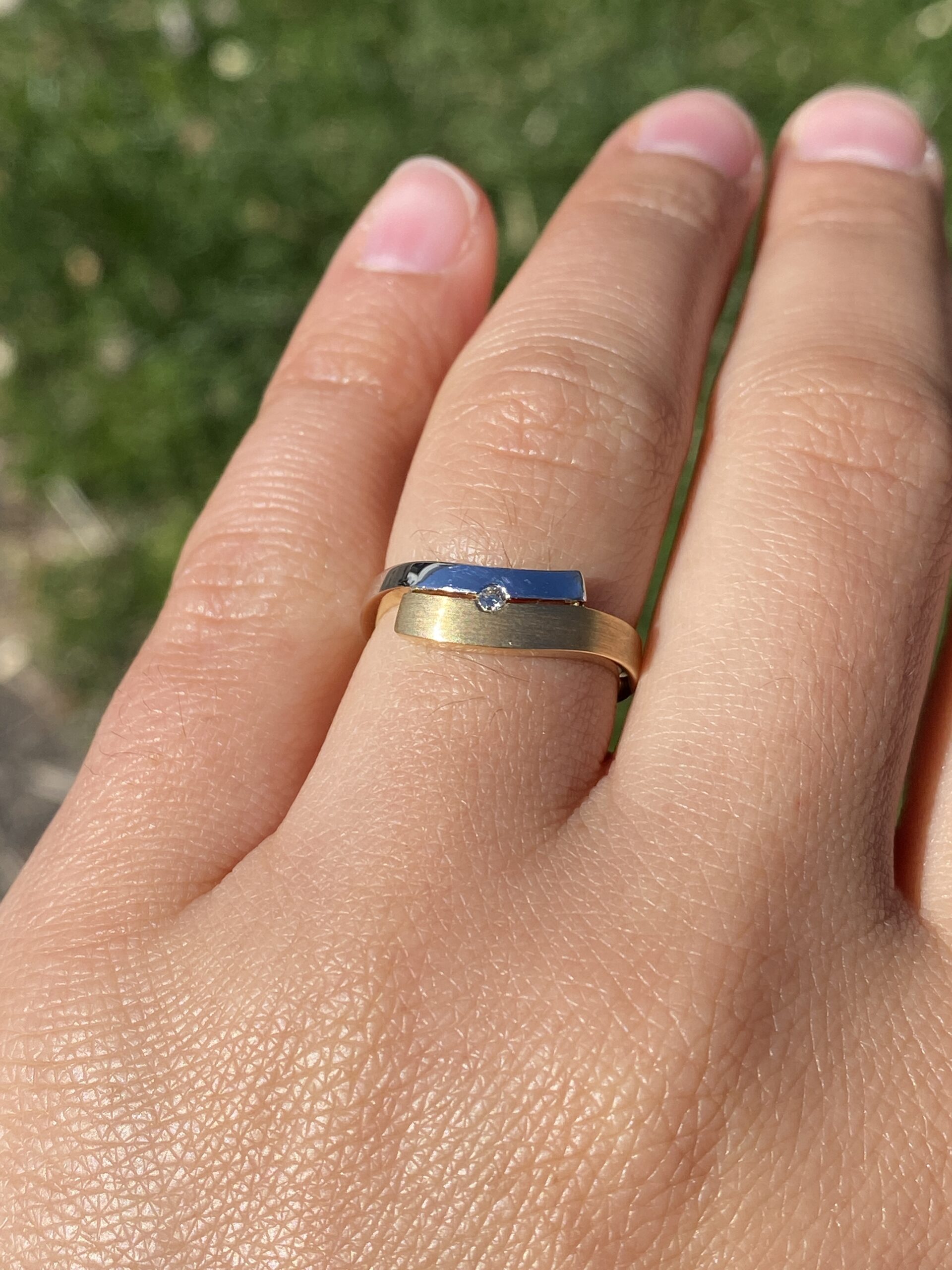 The Modern Harmony: Natural Diamond Band in Yellow Gold and White Gold - Image 8