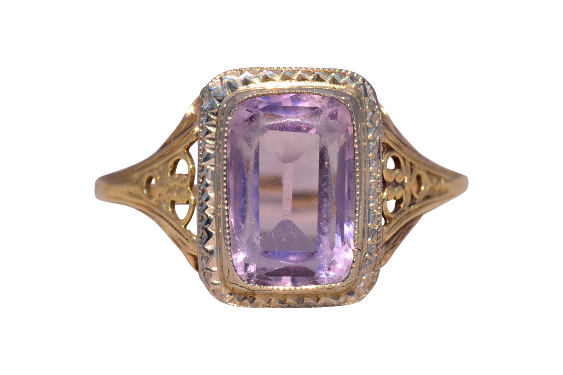 The Art Deco Amethyst: Amethyst Ring in Yellow Gold