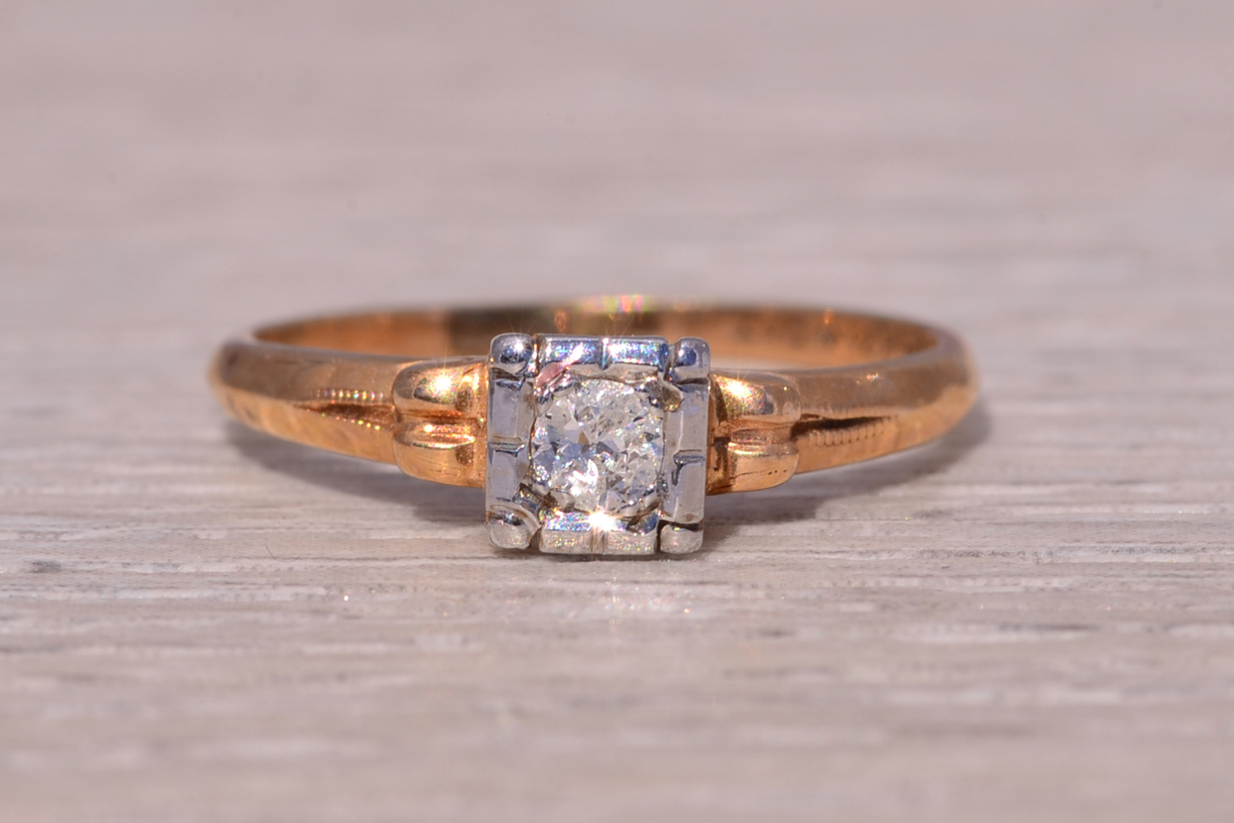 The Deco Charm: Art Deco Natural Diamond Ring in Rose Gold - Image 2