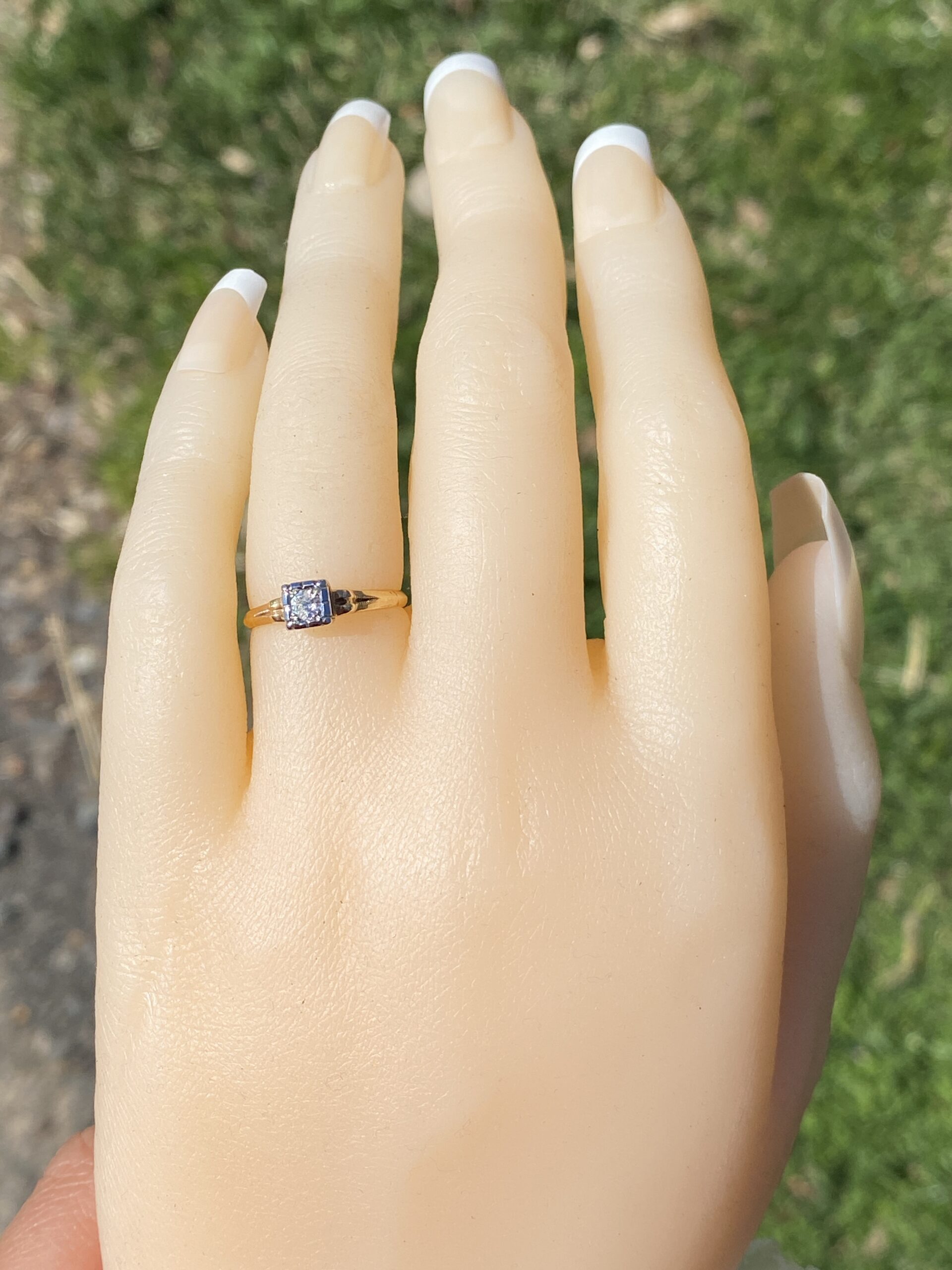 The Deco Charm: Art Deco Natural Diamond Ring in Rose Gold - Image 8