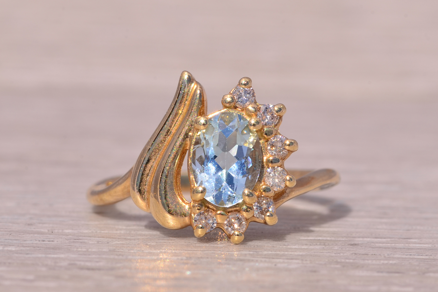 The Aquamarine Radiance: Aquamarine and Diamond Ring in 14 Karat Gold - Image 2