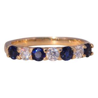The Sapphire Elegance: Sapphire and Natural Diamond Ring in Yellow Gold