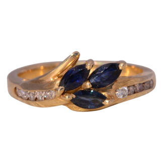 The Sapphire Serenade: Sapphire and Diamond Ring in Yellow Gold