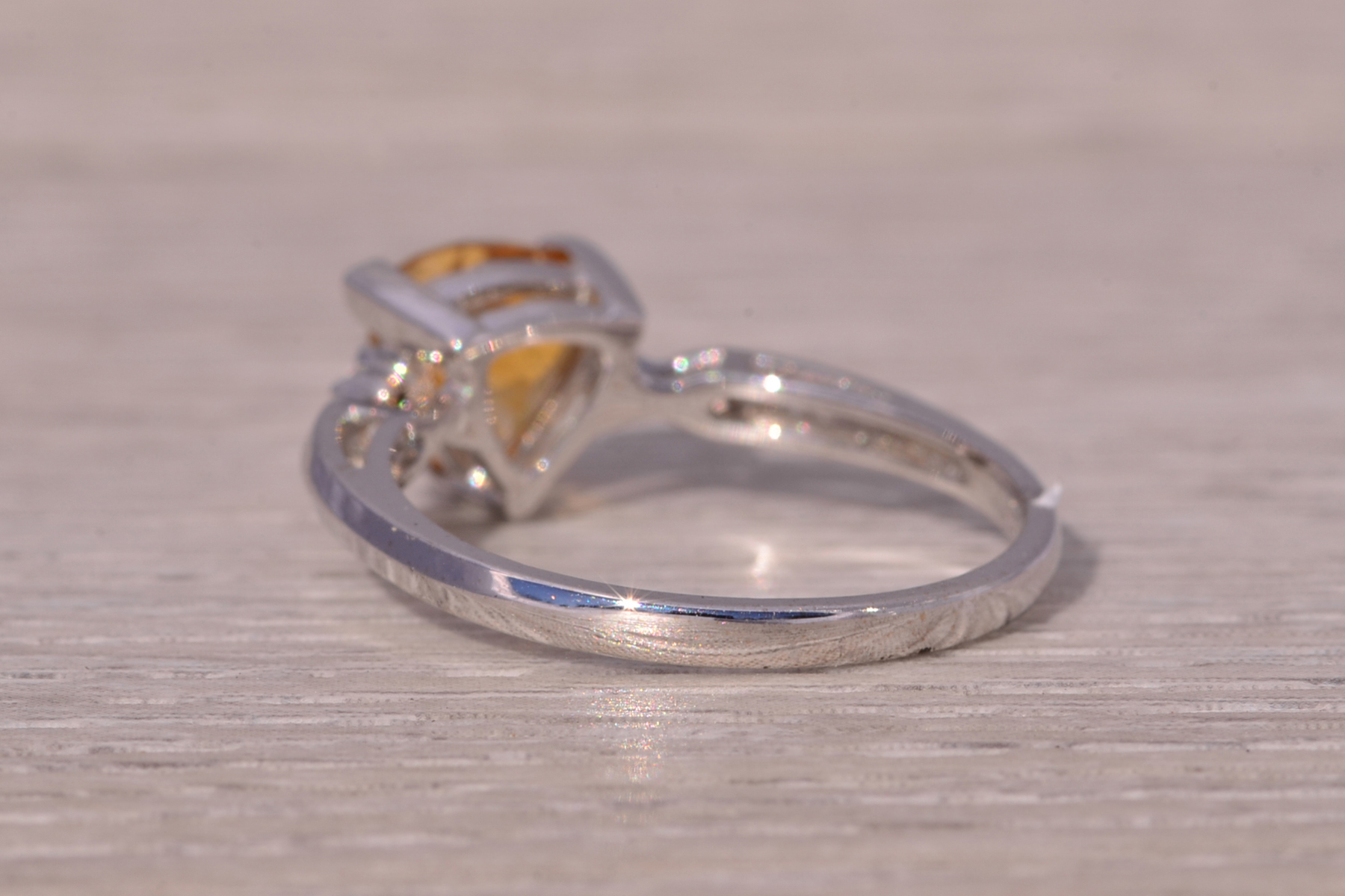 The Golden Radiance: Citrine and Diamond Ring in White Gold - Image 4