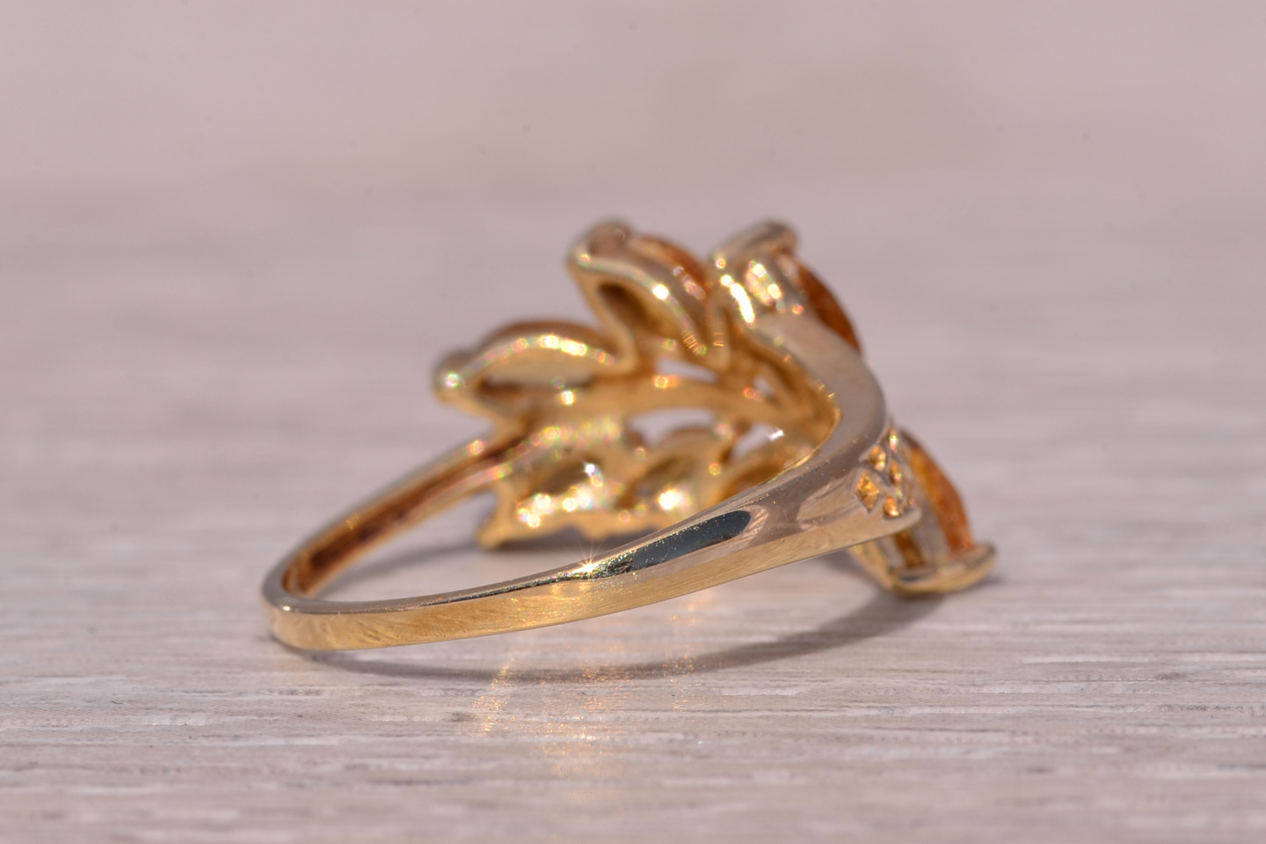 The Golden Leaf: Citrine Ring in Yellow Gold - Image 5