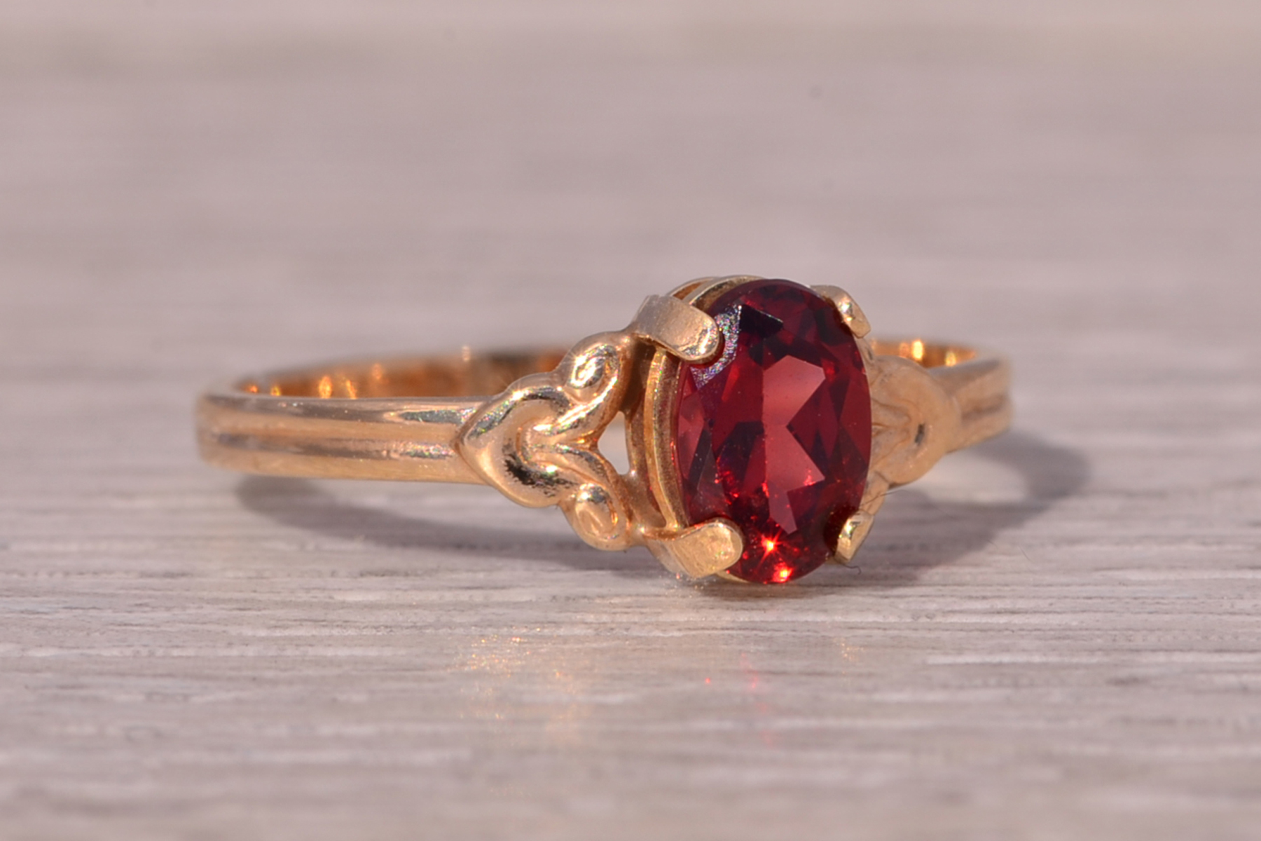 SOLD - The Scarlet Elegance: Garnet Ring in Yellow Gold - Image 7