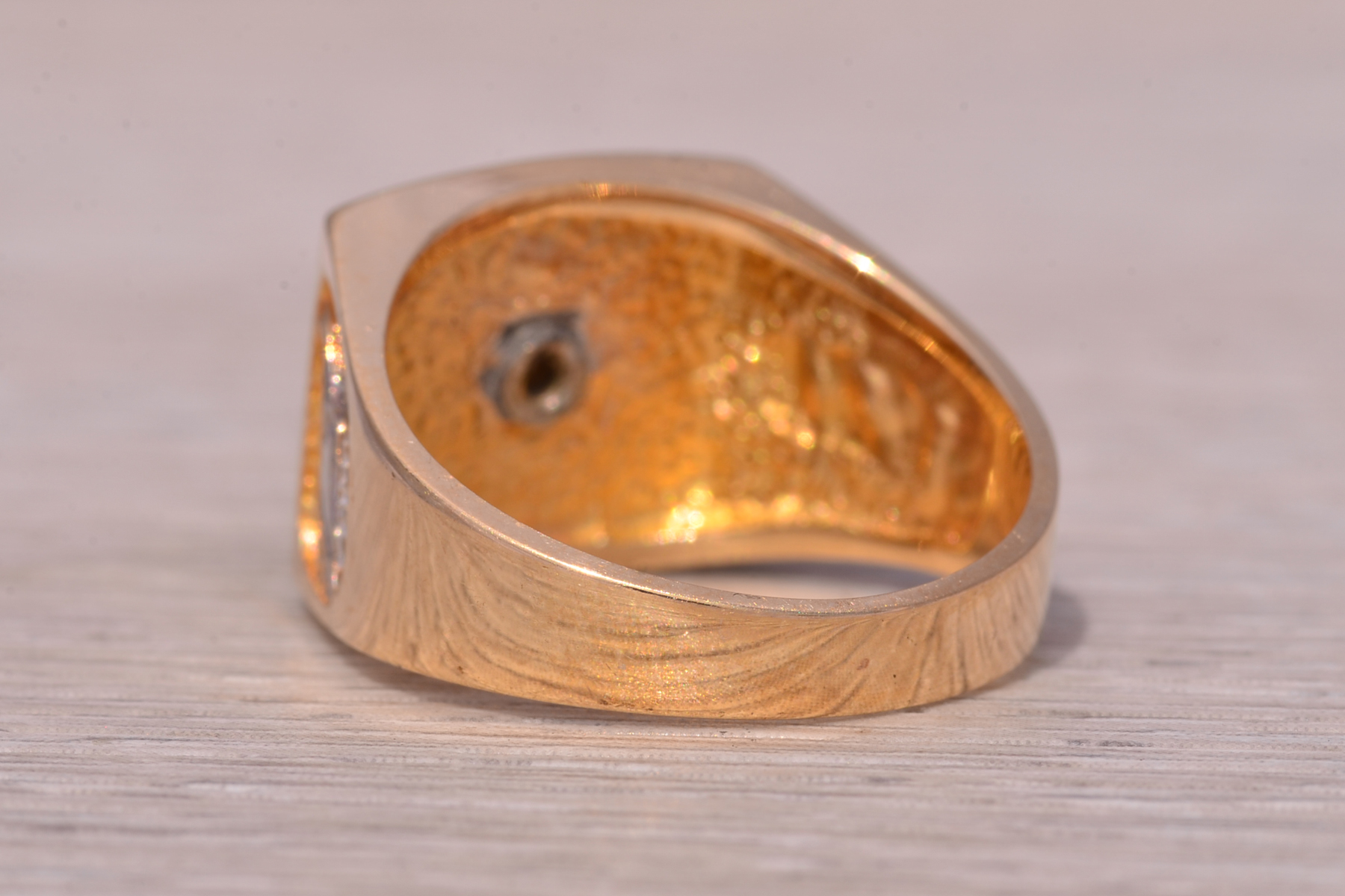 The Mason: Two Tone Masonic Ring in White and Yellow Gold - Image 4