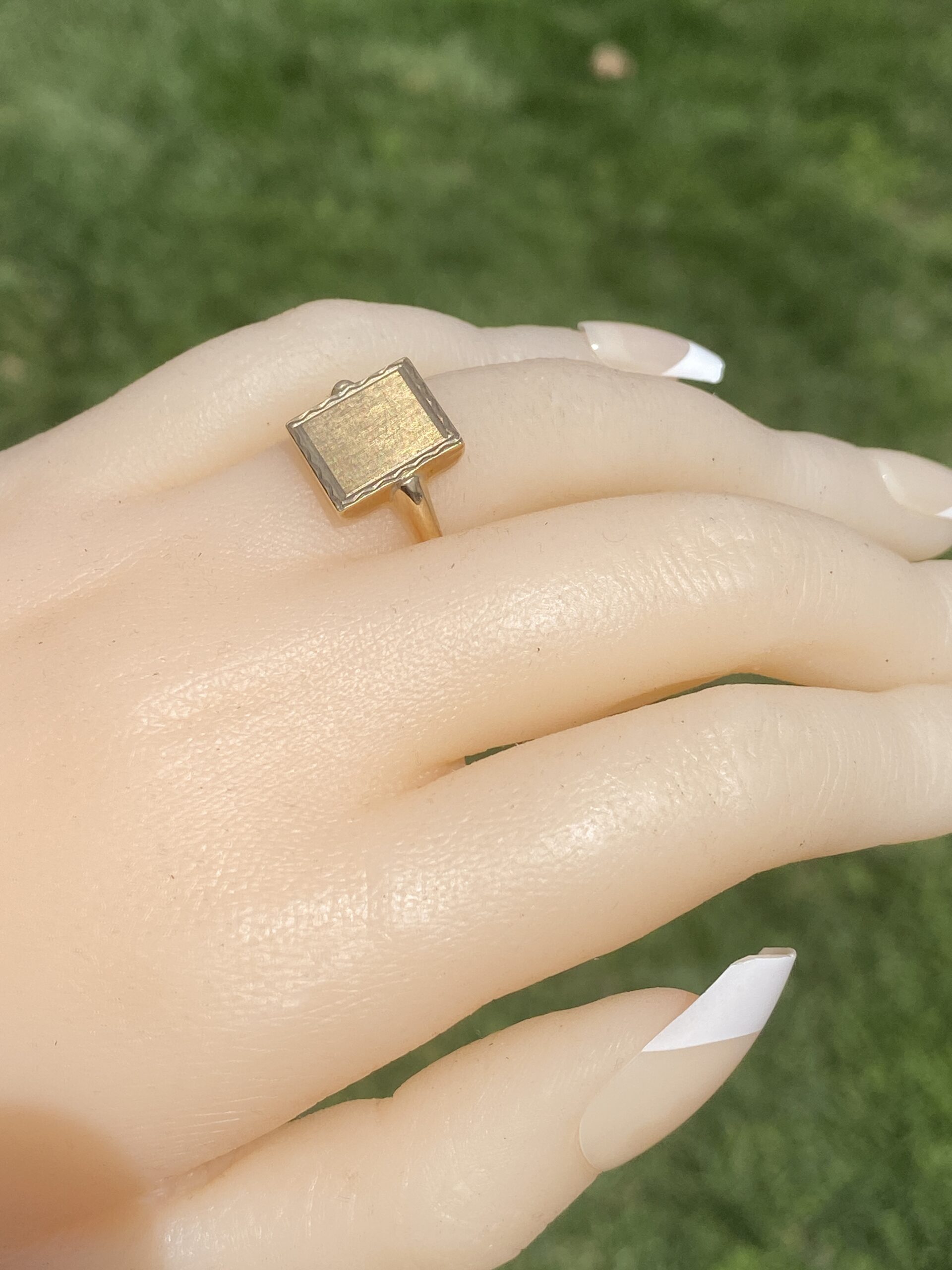 SOLD - The Knew: Vintage Yellow Gold Rectangular Signet Ring - Image 9