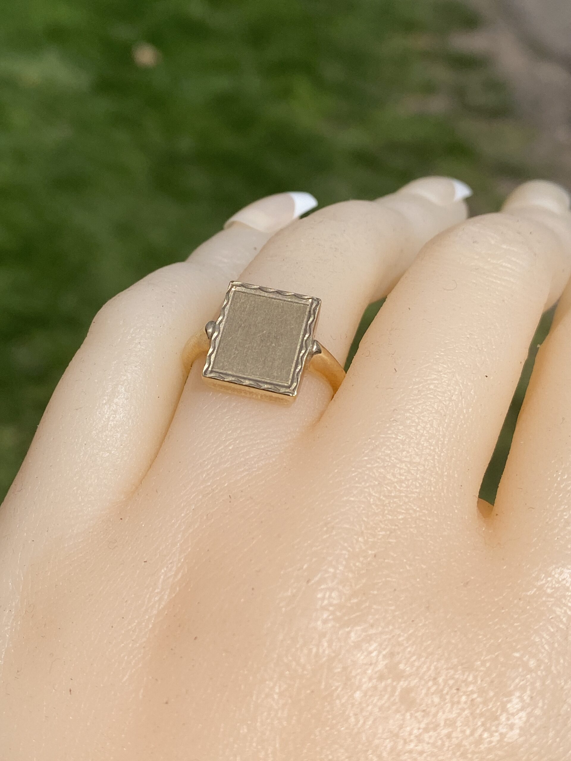 SOLD - The Knew: Vintage Yellow Gold Rectangular Signet Ring - Image 10