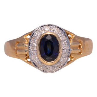 The Royal Elegance: Sapphire and Diamond Ring in Yellow Gold