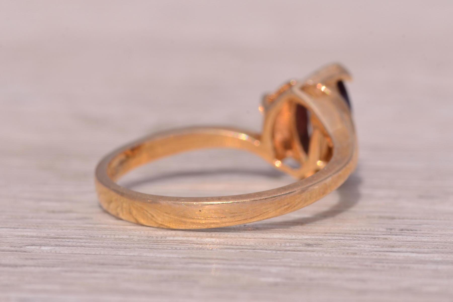 The Alexandrite Enchantment: Lab-Grown Alexandrite Ring in Yellow Gold - Image 5