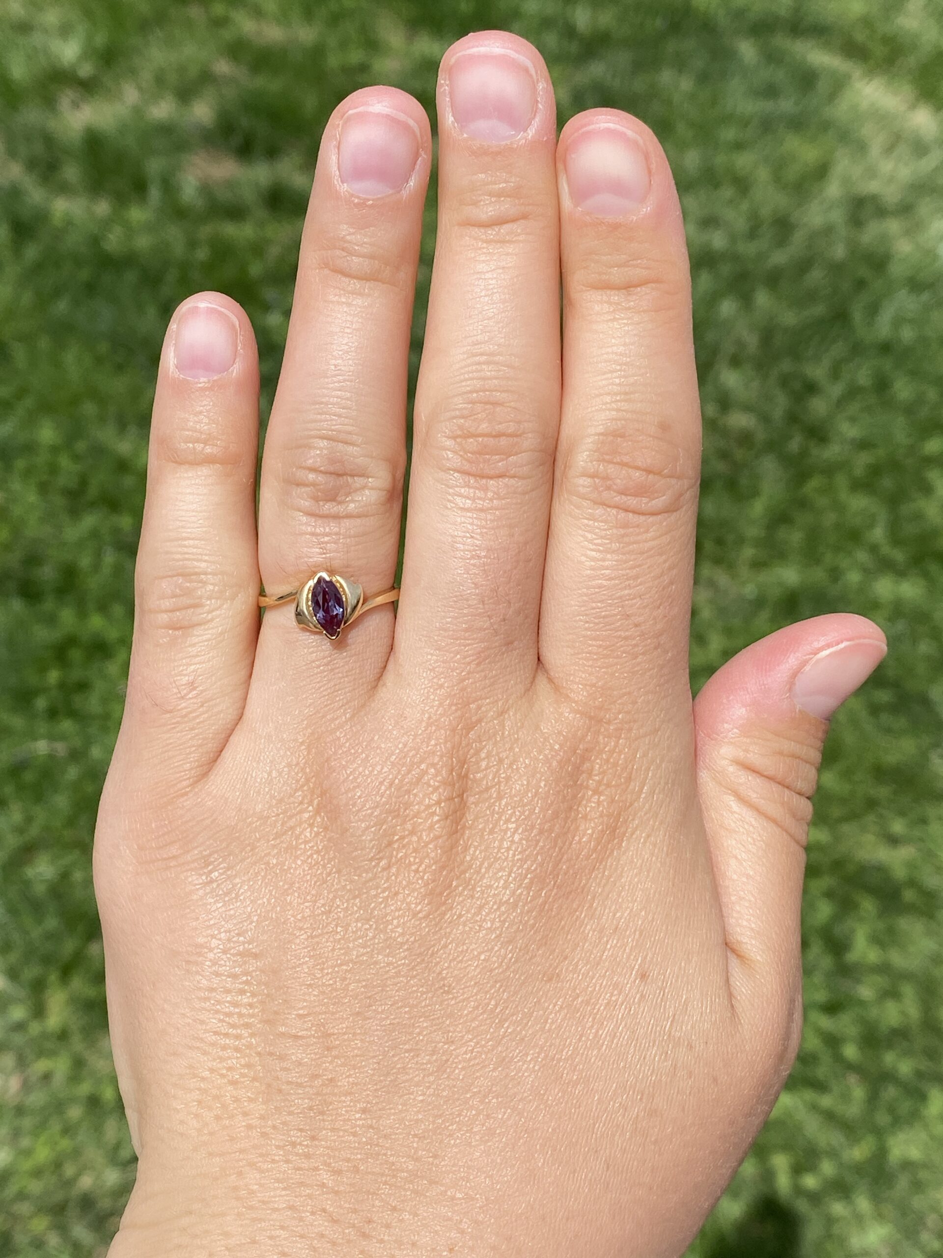 The Alexandrite Enchantment: Lab-Grown Alexandrite Ring in Yellow Gold - Image 8