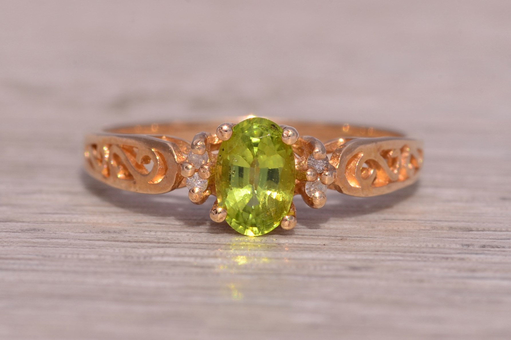 The Elara: Natural Peridot and Diamond Ring in 14K Yellow Gold - Image 2
