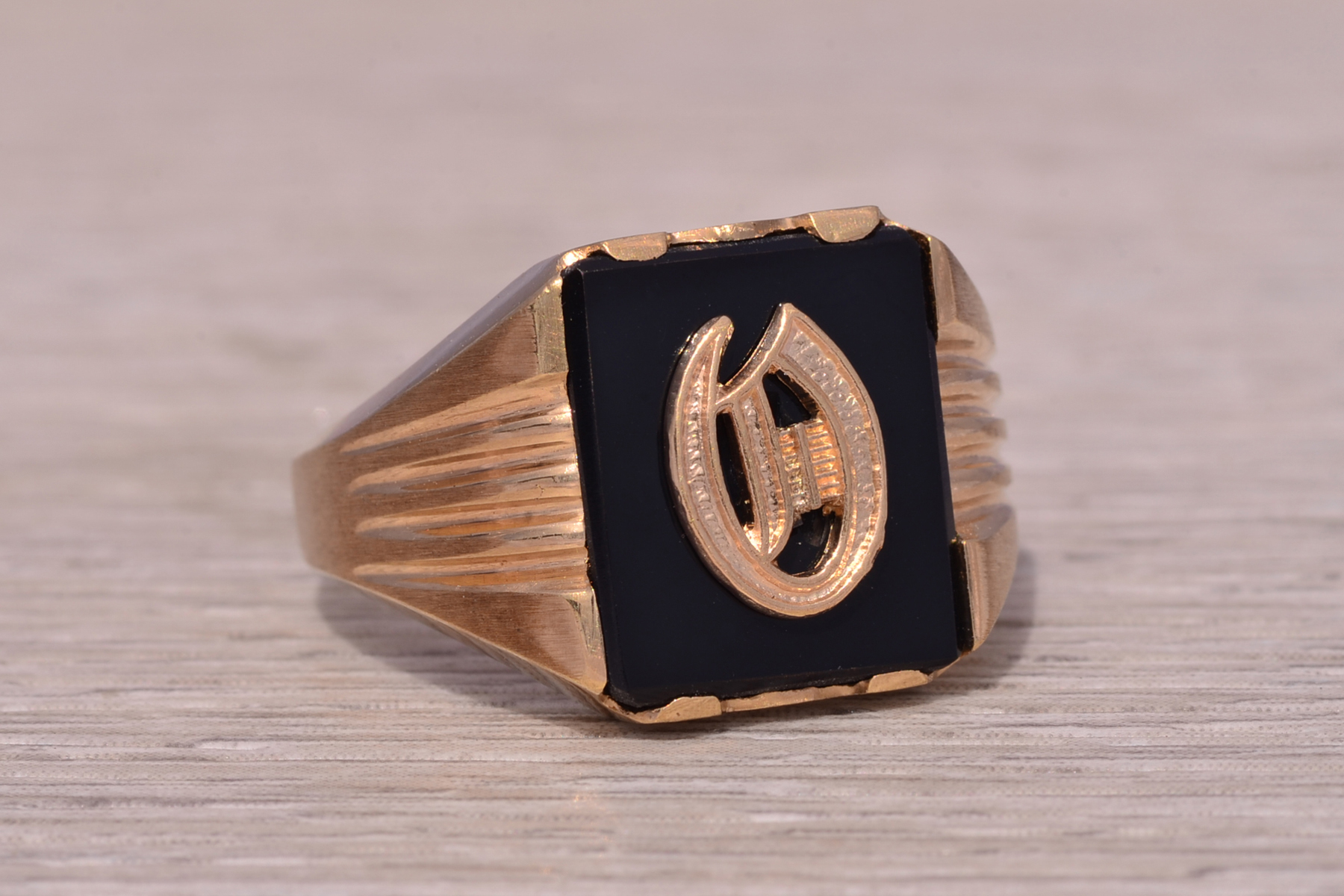 The Dati: Vintage Gentleman's Onyx and Carved D Initial Cocktail Ring in Yellow Gold - Image 6