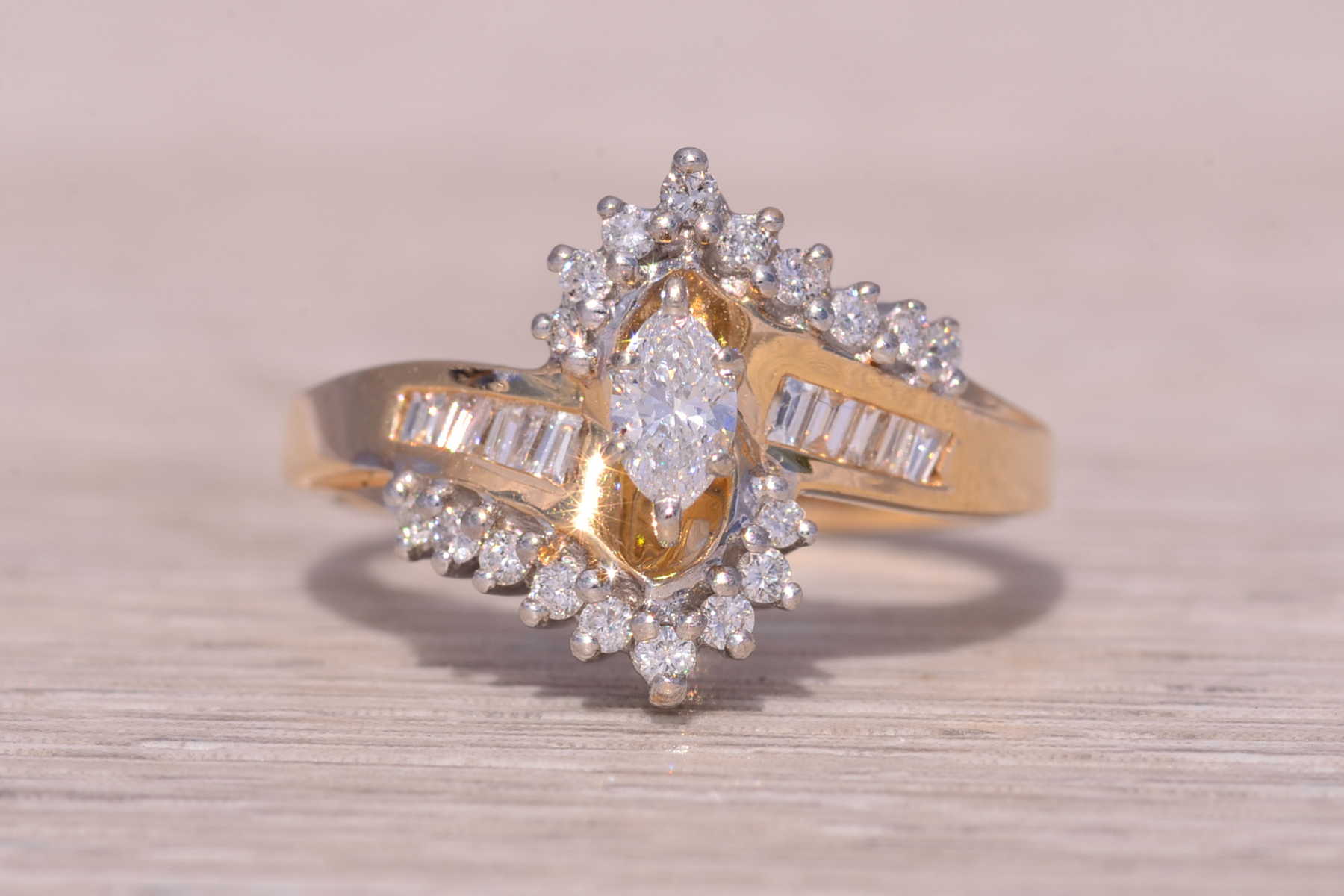 SOLD - The Magicglo Vintage: Magicglo Signed Natural Diamond Ring in Yellow Gold - Image 7