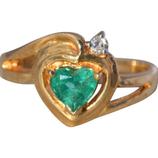 The Heart of Verdure: Emerald and Diamond Ring in Yellow Gold