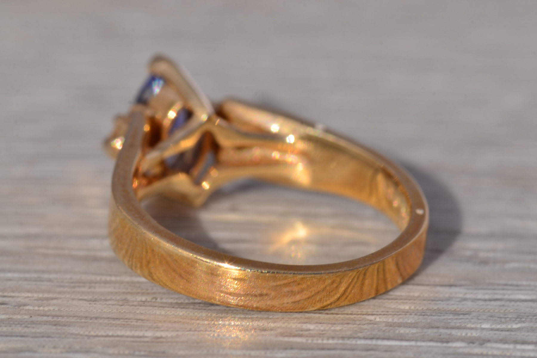 The Twilight: Tanzanite and Diamond Ring in Yellow Gold - Image 4