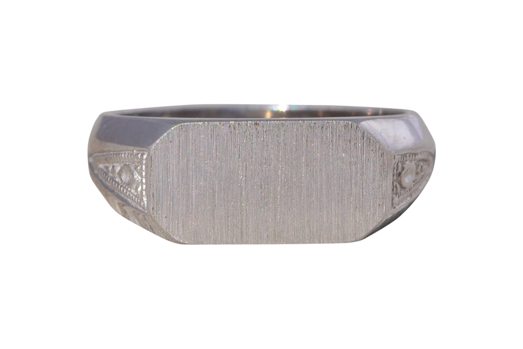 The Refined Minimalism: Engravable Signet Ring in White Gold