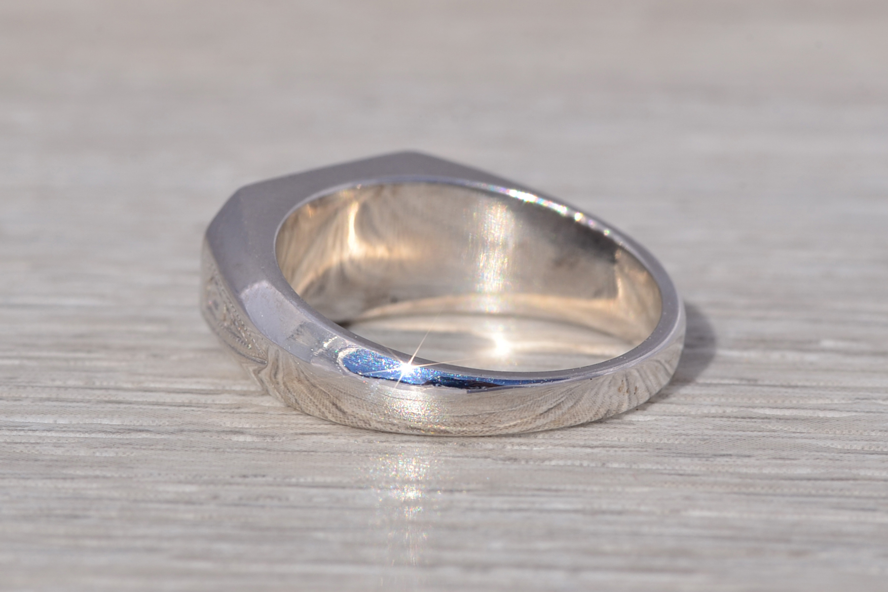 The Refined Minimalism: Engravable Signet Ring in White Gold - Image 4