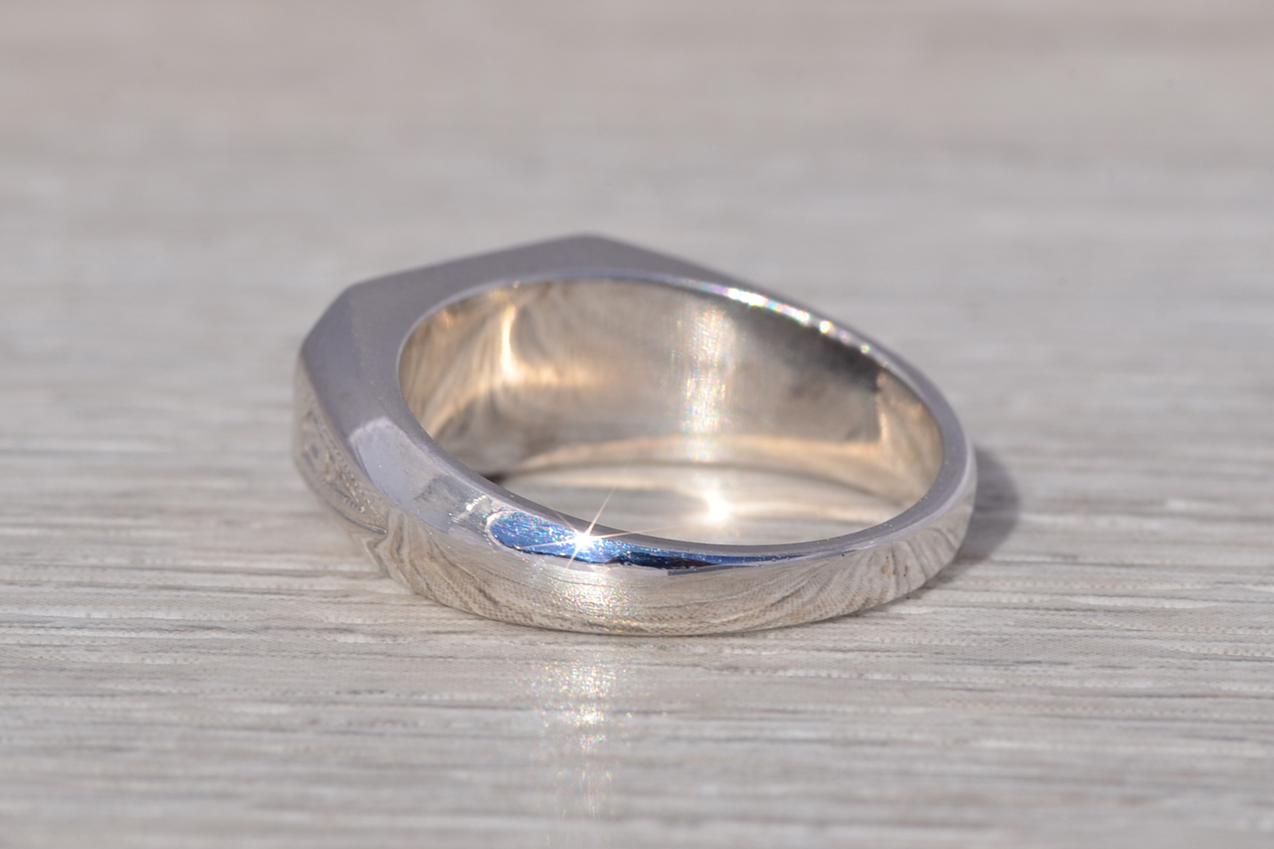 The Refined Minimalism: Engravable Signet Ring in White Gold - Image 5