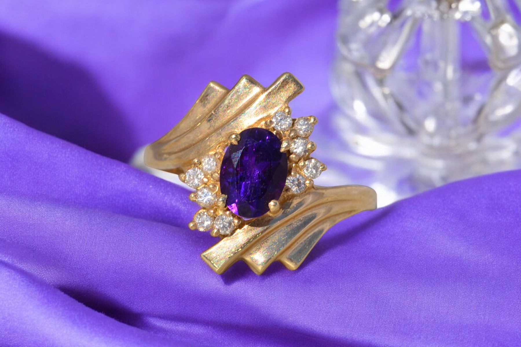 The Violet Cascade: Vintage Amethyst & Diamond Ring in 14k Yellow Gold - Image 11