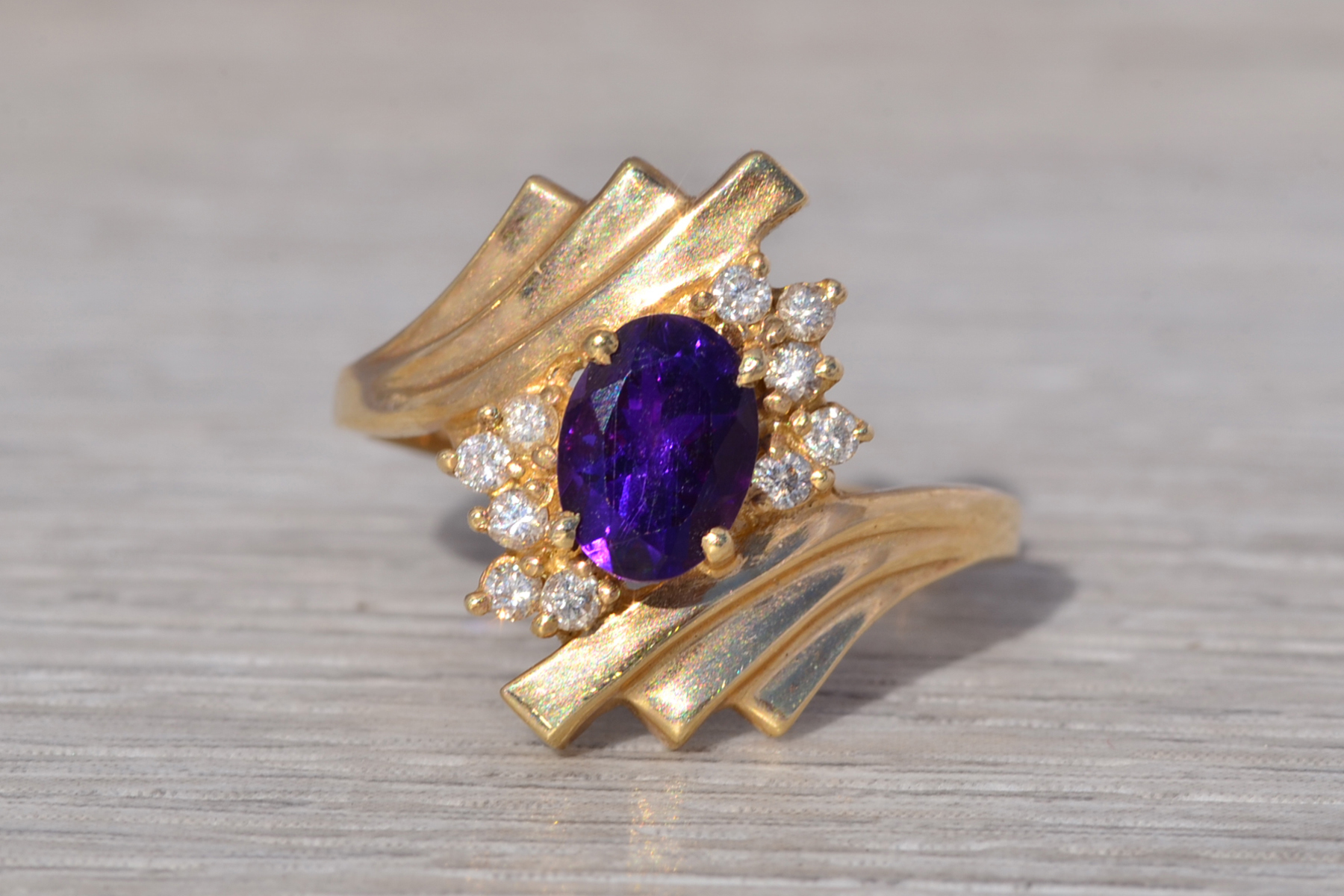 The Violet Cascade: Vintage Amethyst & Diamond Ring in 14k Yellow Gold - Image 2