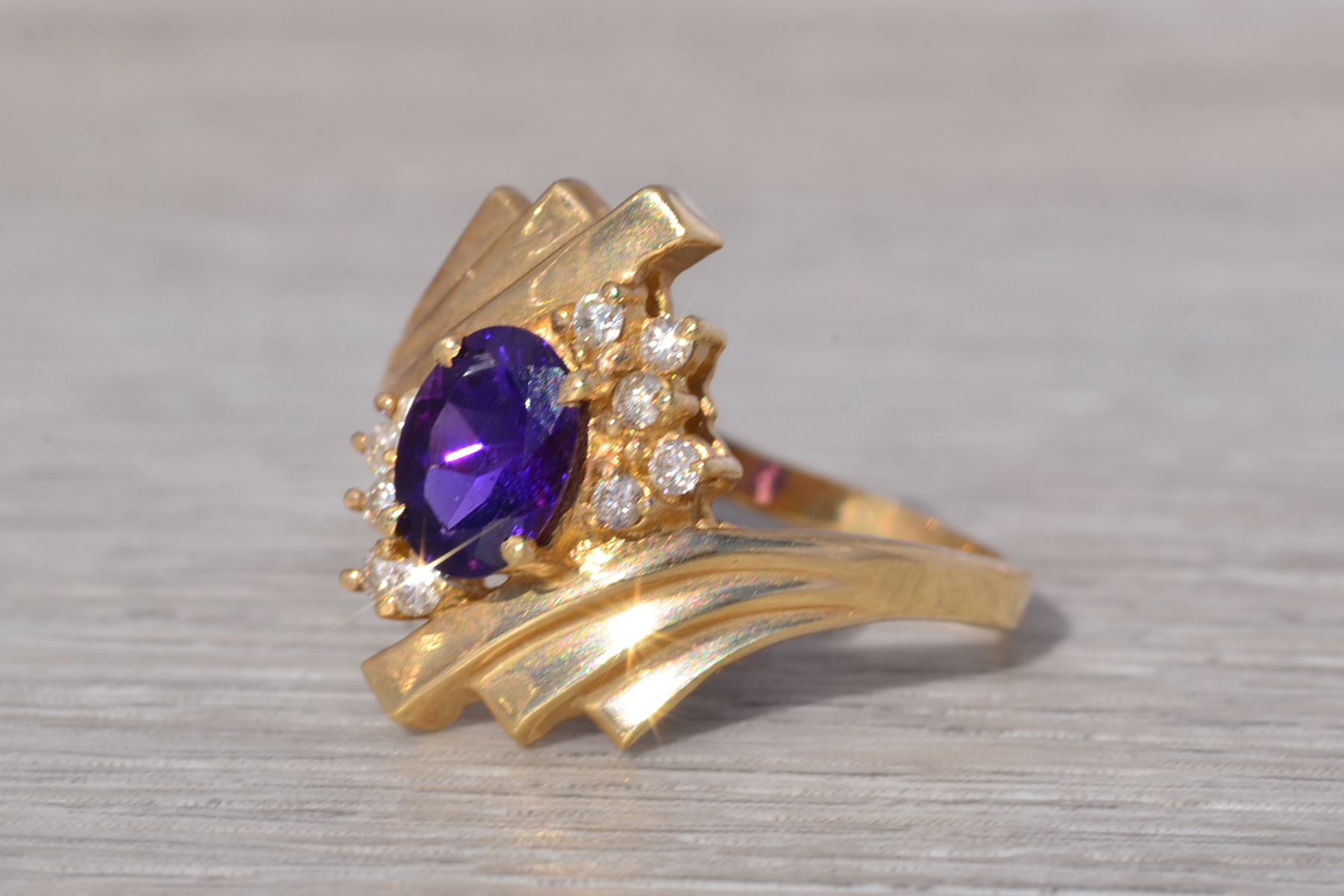 The Violet Cascade: Vintage Amethyst & Diamond Ring in 14k Yellow Gold - Image 3