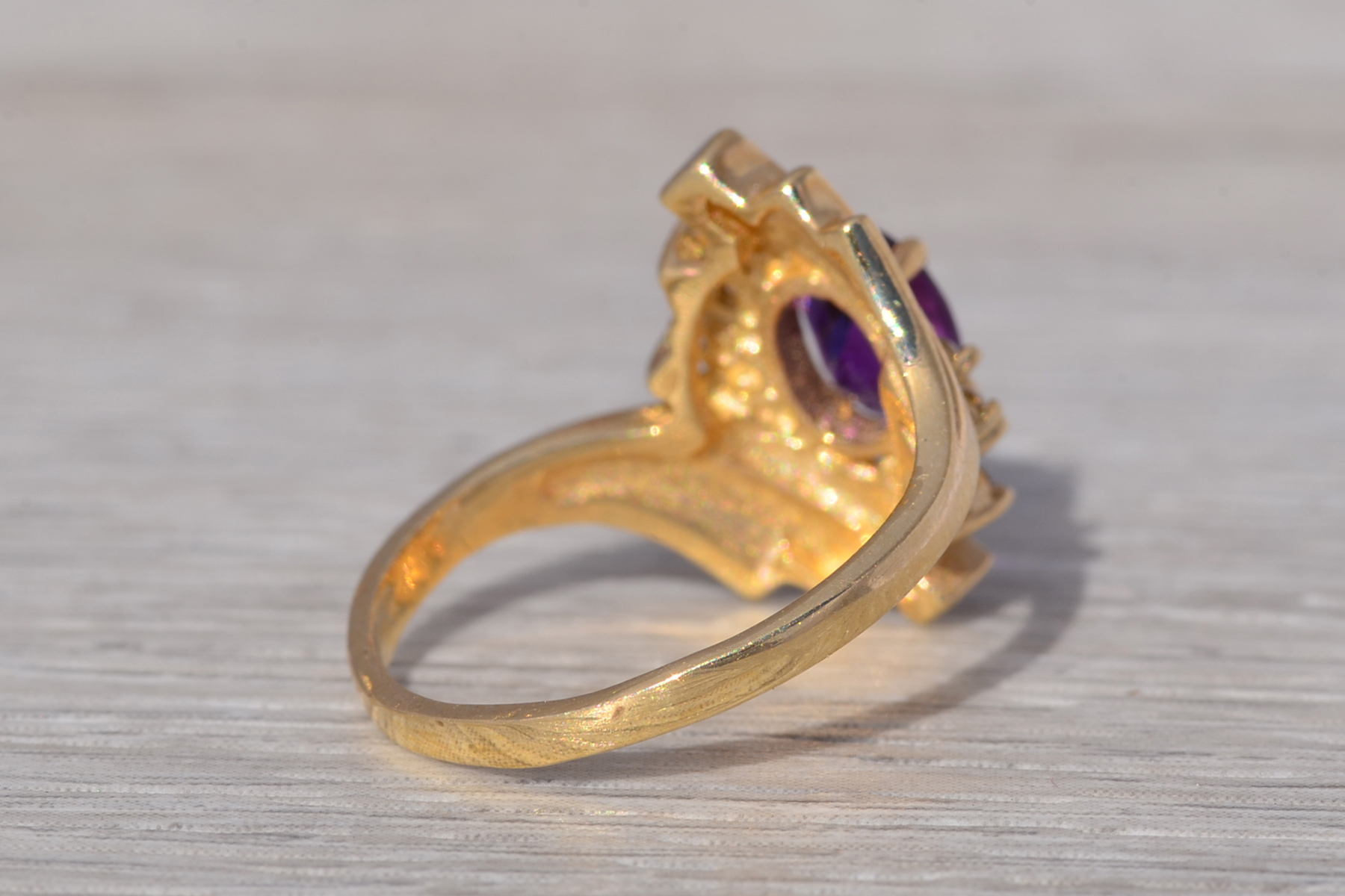 The Violet Cascade: Vintage Amethyst & Diamond Ring in 14k Yellow Gold - Image 5