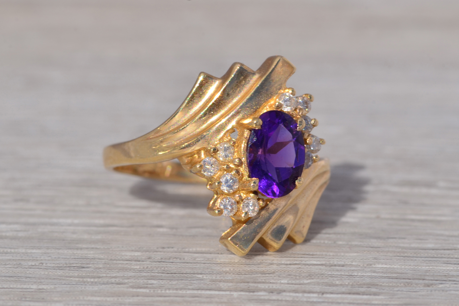 The Violet Cascade: Vintage Amethyst & Diamond Ring in 14k Yellow Gold - Image 6