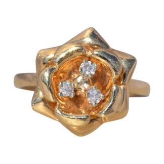 The Golden Blossom: Vintage Diamond Cluster Ring in 14k Yellow Gold