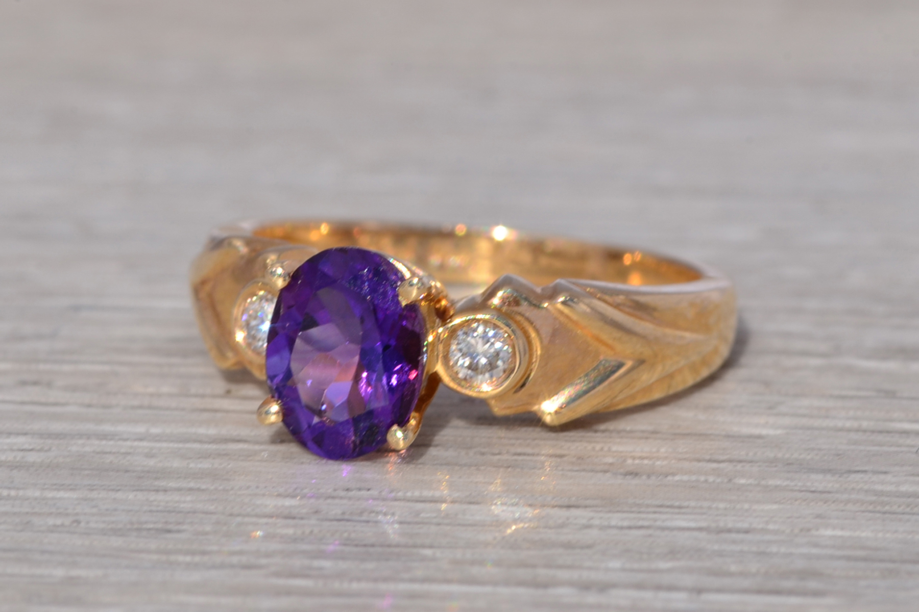The Royal Ember: Vintage Amethyst & Diamond Ring in 14k Yellow Gold - Image 3