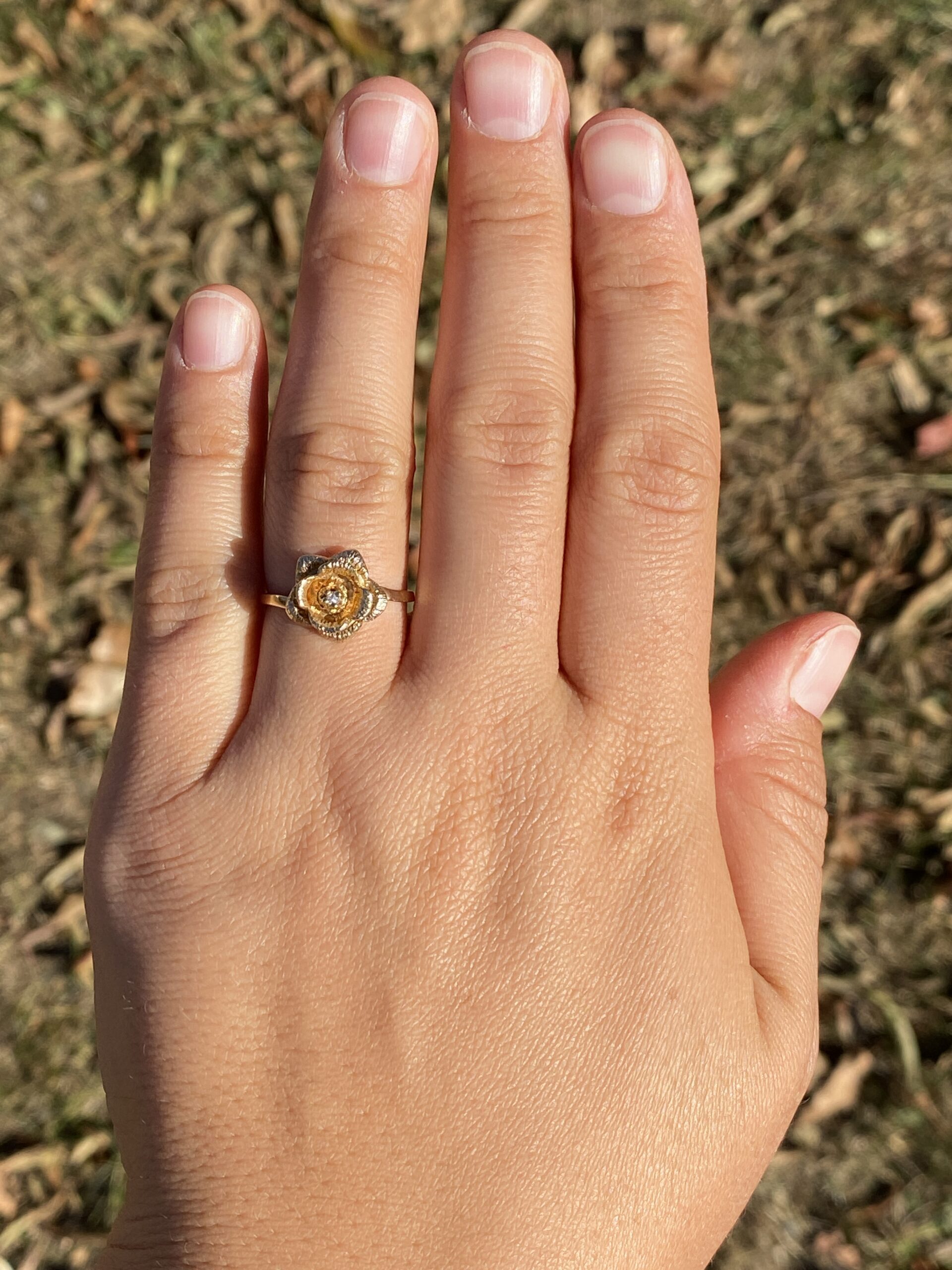 The Golden Bloom: Diamond Floral Ring in Yellow Gold - Image 8