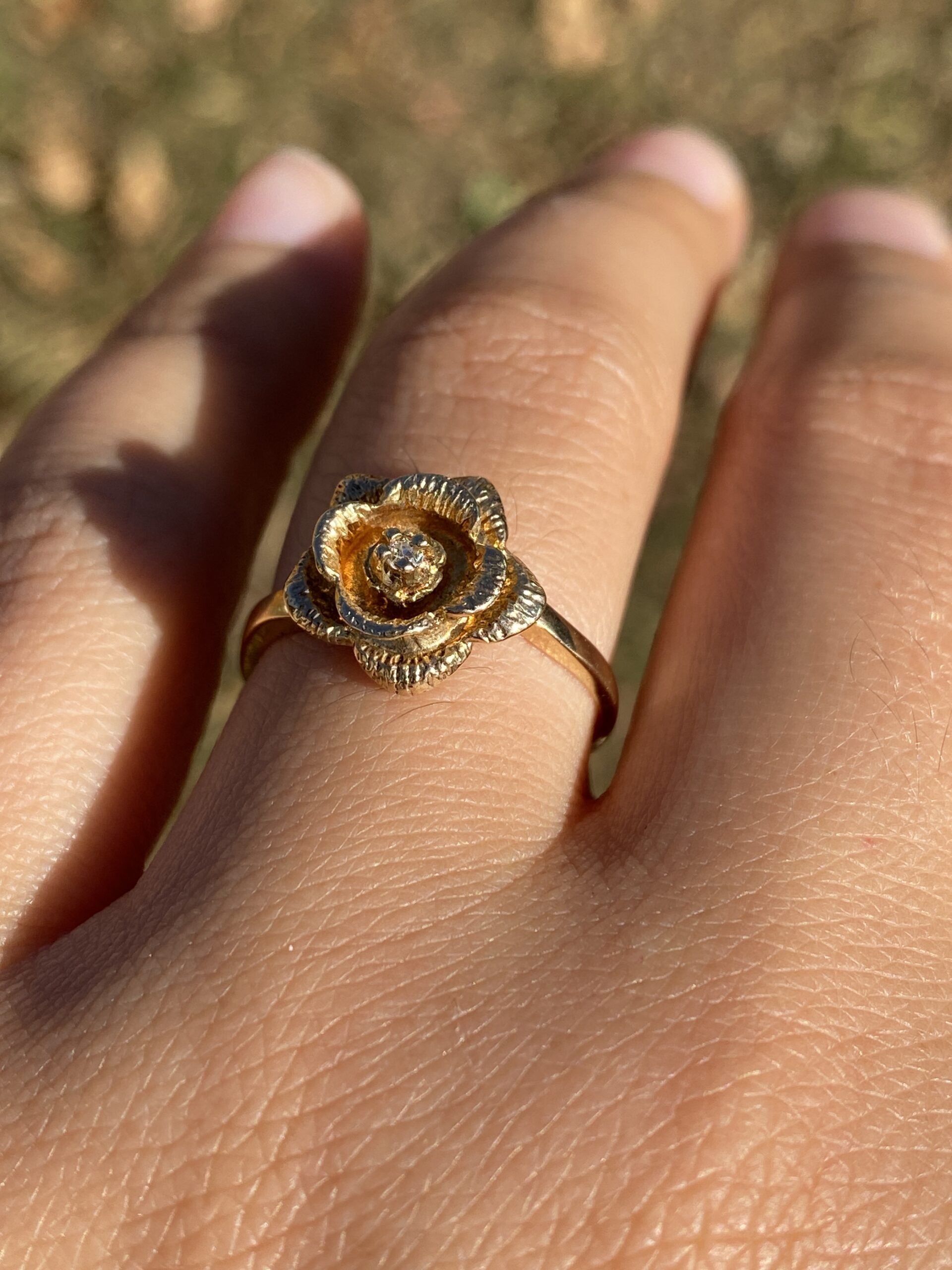 The Golden Bloom: Diamond Floral Ring in Yellow Gold - Image 10