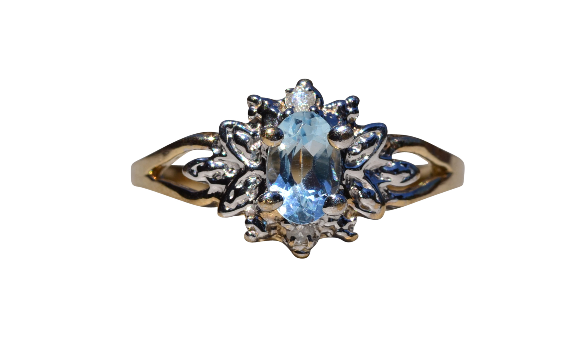 The Del Rey: Aquamarine and Diamond Ring in Yellow Gold