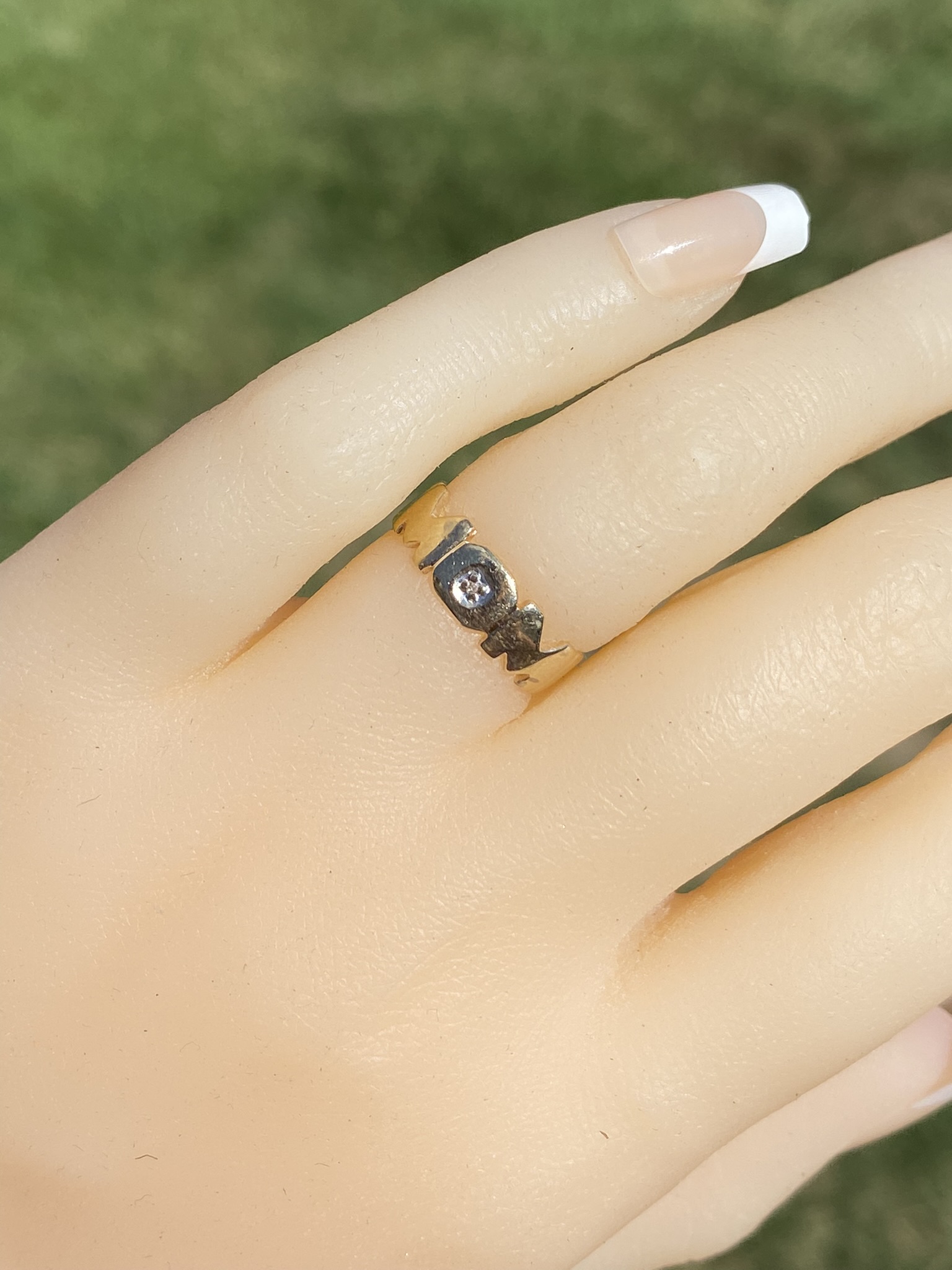 SOLD - The Ryerson: Ladies Yellow Gold MOM Ring set with Diamond - Image 10