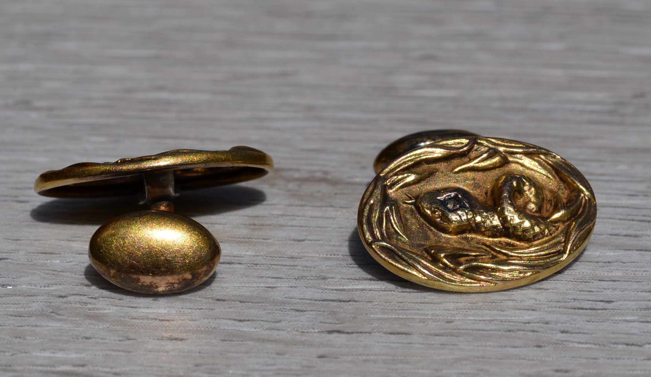 The Hawlings: Men's Yellow Gold and Gold Filled Serpent Cuff Links - Image 4
