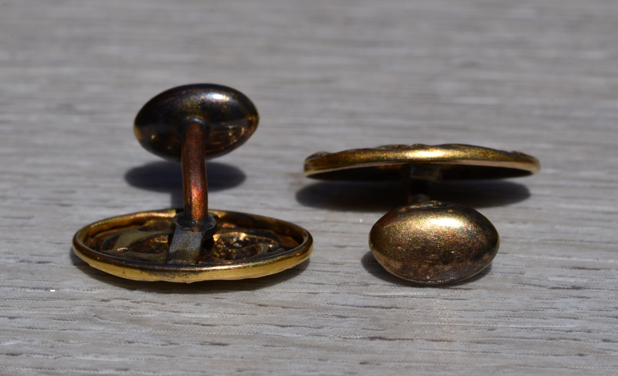 The Hawlings: Men's Yellow Gold and Gold Filled Serpent Cuff Links - Image 5