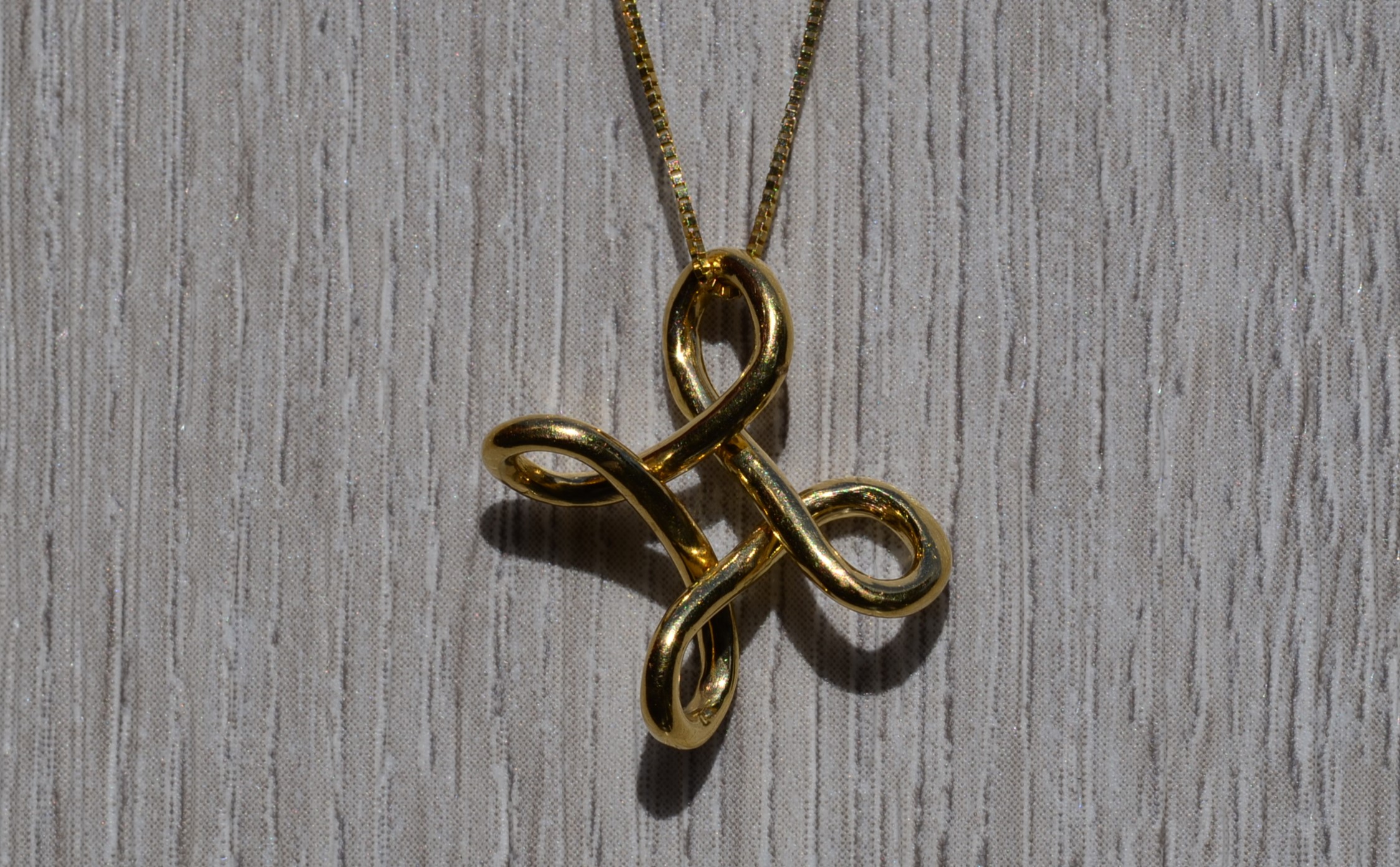 SOLD - The Tavish: Signed Elsa Peretti for Tiffany & Co 18K Yellow Gold Infinity Cross Necklace - Image 2
