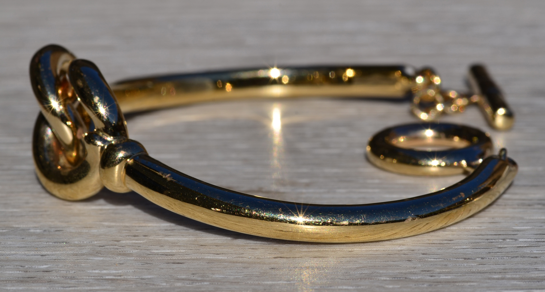 The Elyria: Ladies 14K Yellow Gold Horse Bit Toggle Bracelet - Image 3