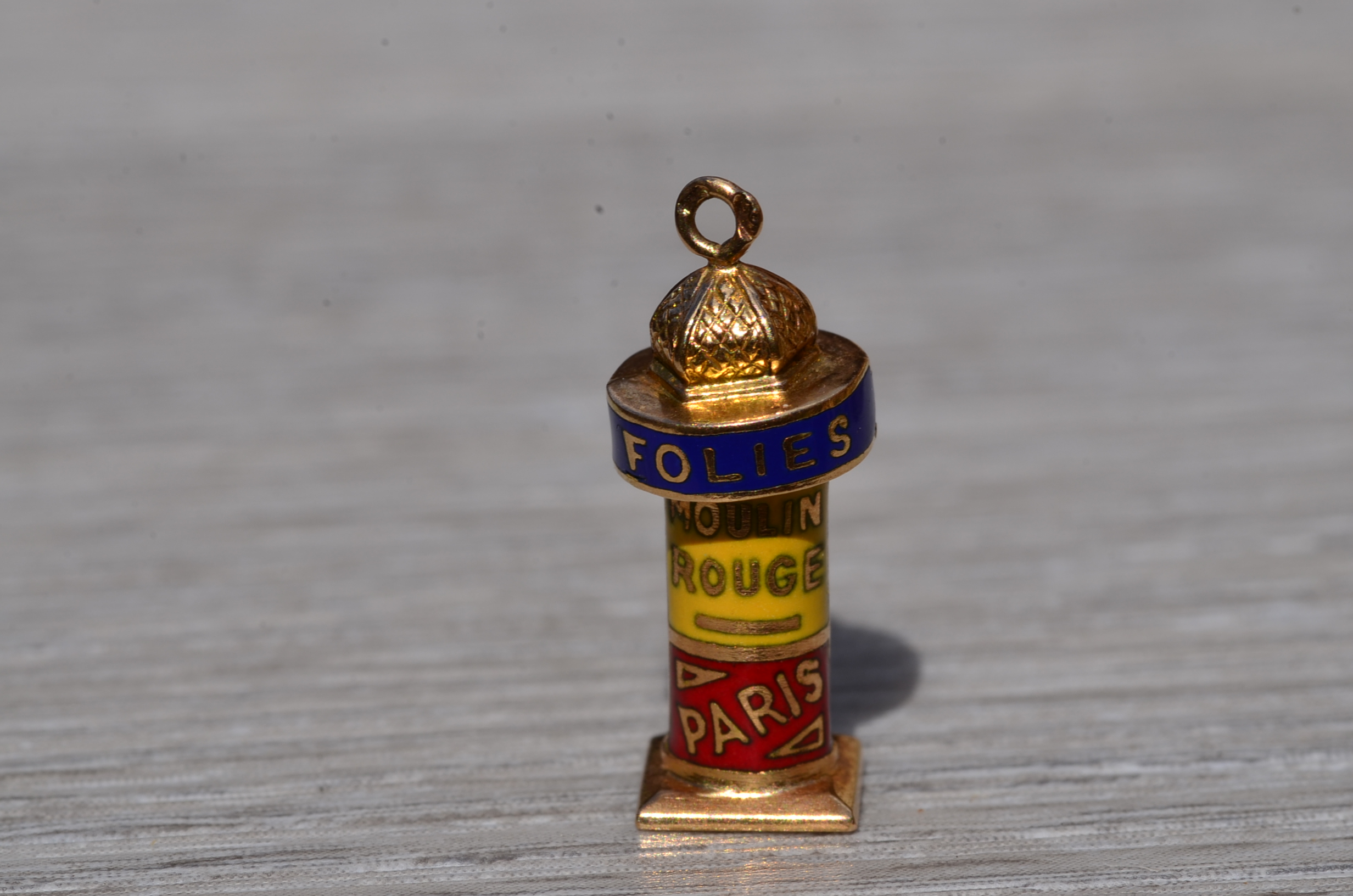 SOLD - The Folies: French Folies-Bergère Enameled Pendant/Charm in 18K Yellow Gold - Image 3