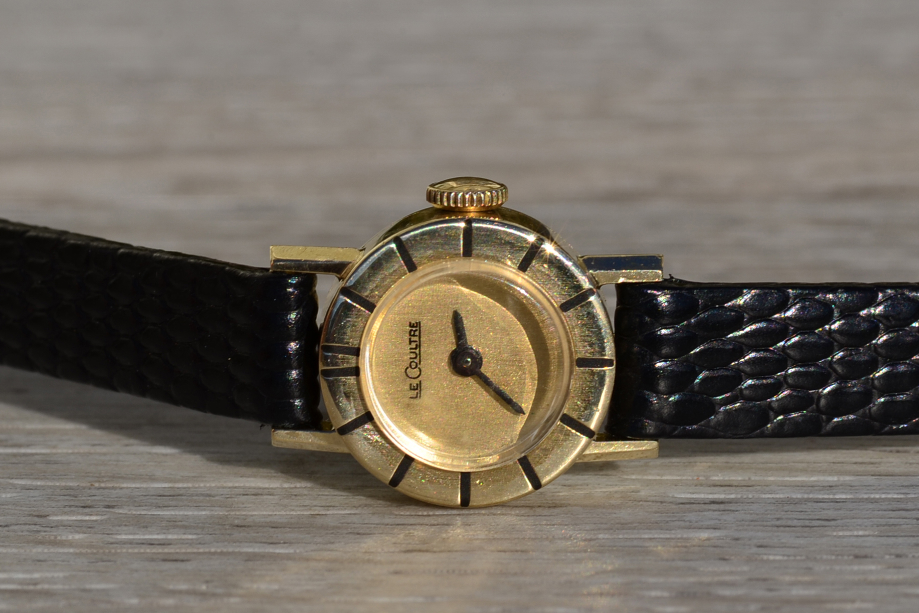 Le Coultre 14K Yellow Gold Ladies' Wristwatch - Image 2