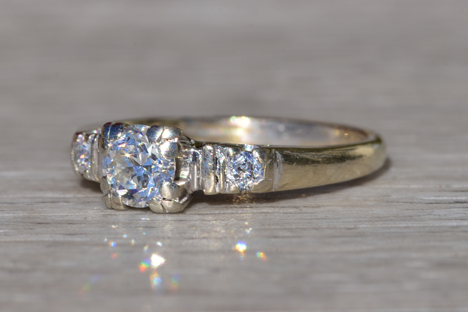The Dinessen: Ladies Vintage 14K White Gold Bridal Ring Set with Diamonds - Image 4