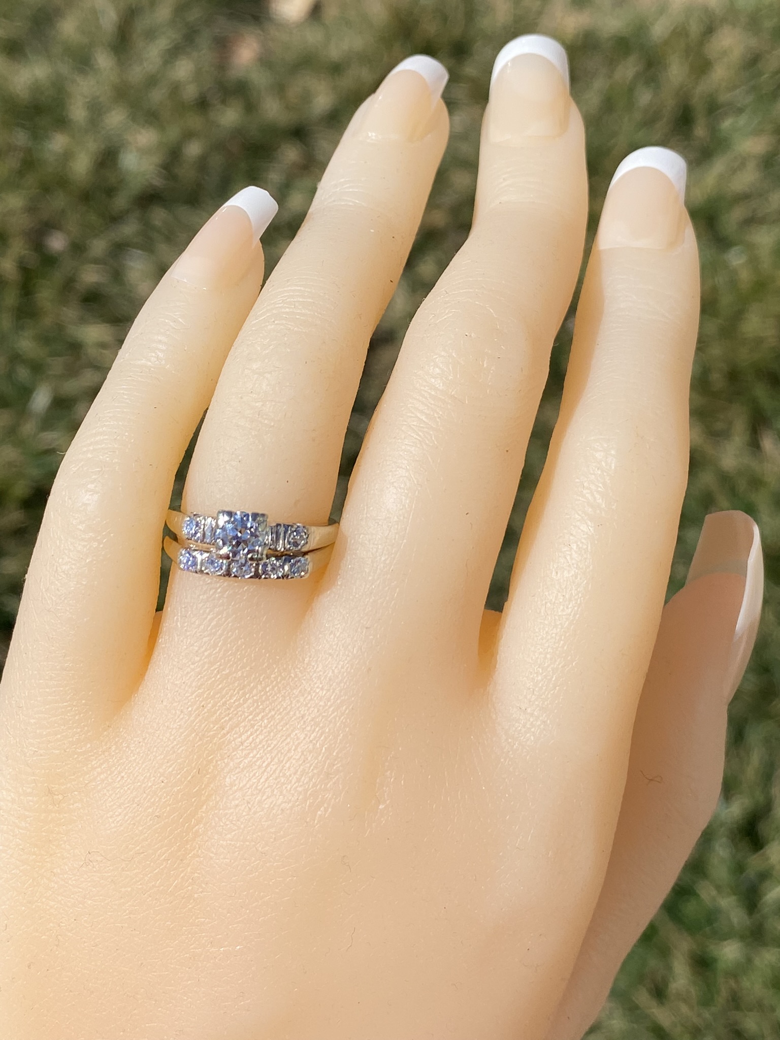 The Dinessen: Ladies Vintage 14K White Gold Bridal Ring Set with Diamonds - Image 8