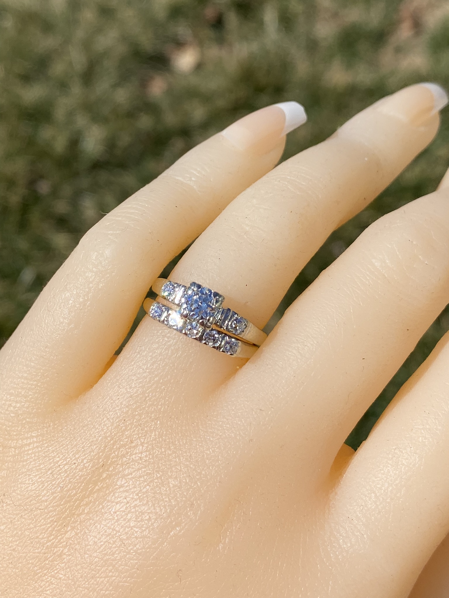 The Dinessen: Ladies Vintage 14K White Gold Bridal Ring Set with Diamonds - Image 9