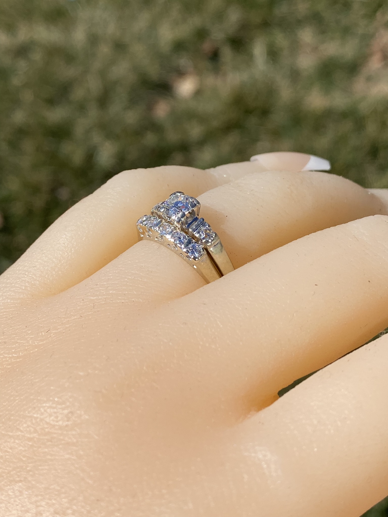 The Dinessen: Ladies Vintage 14K White Gold Bridal Ring Set with Diamonds - Image 10