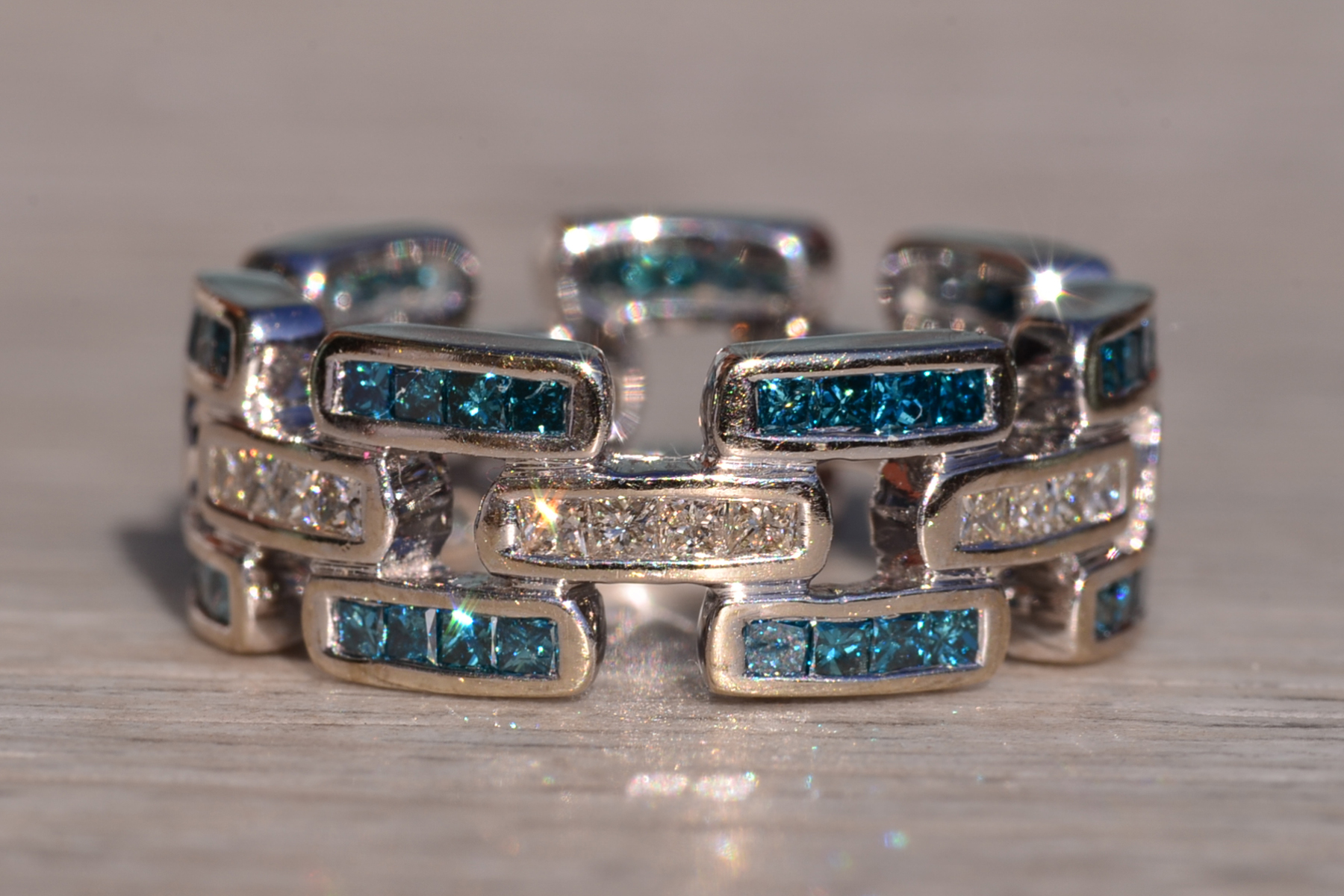 The Kulin West: Blue and White Diamond Eternity Band in White Gold - Image 4