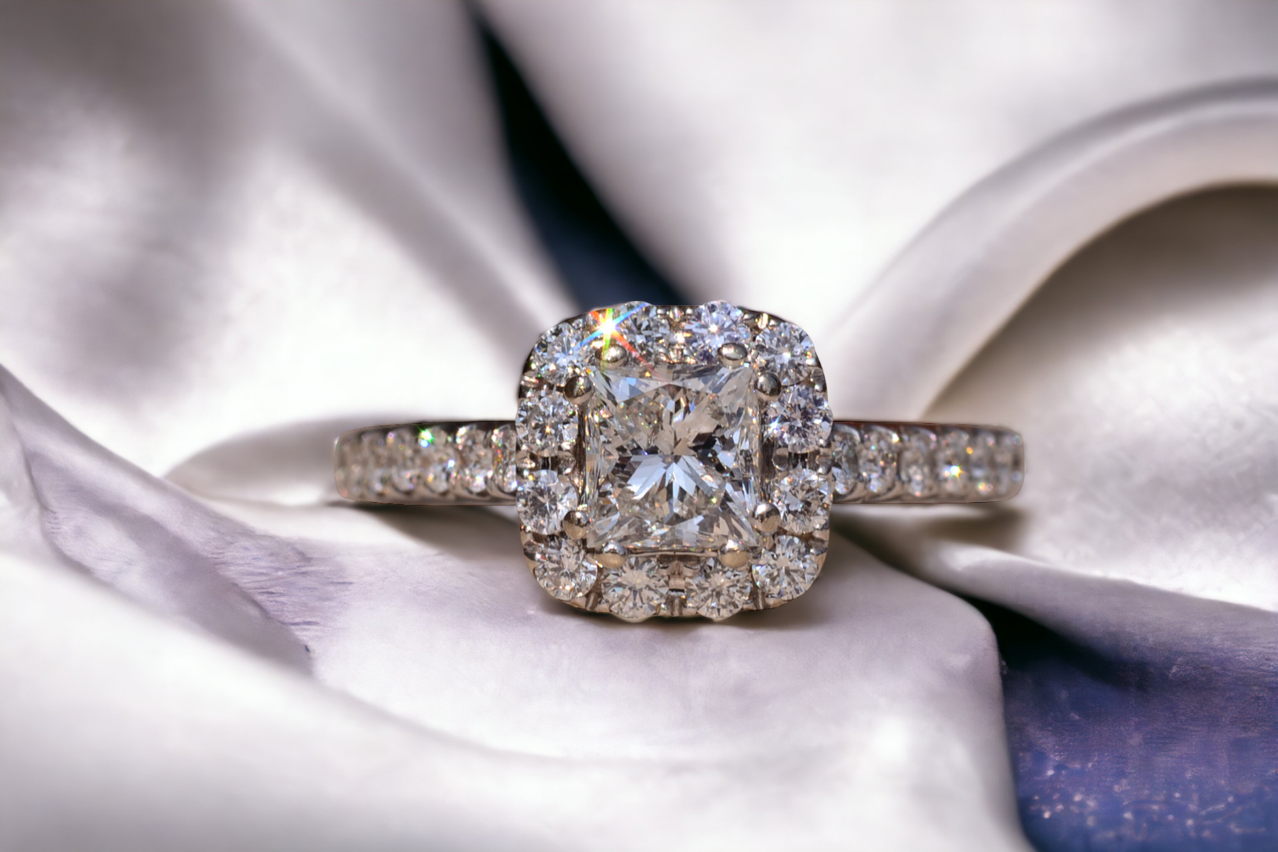 SOLD - The Duryea Ave: Neil Lane Signed Engagement Ring with Princess Cut Natural Diamond - Image 11
