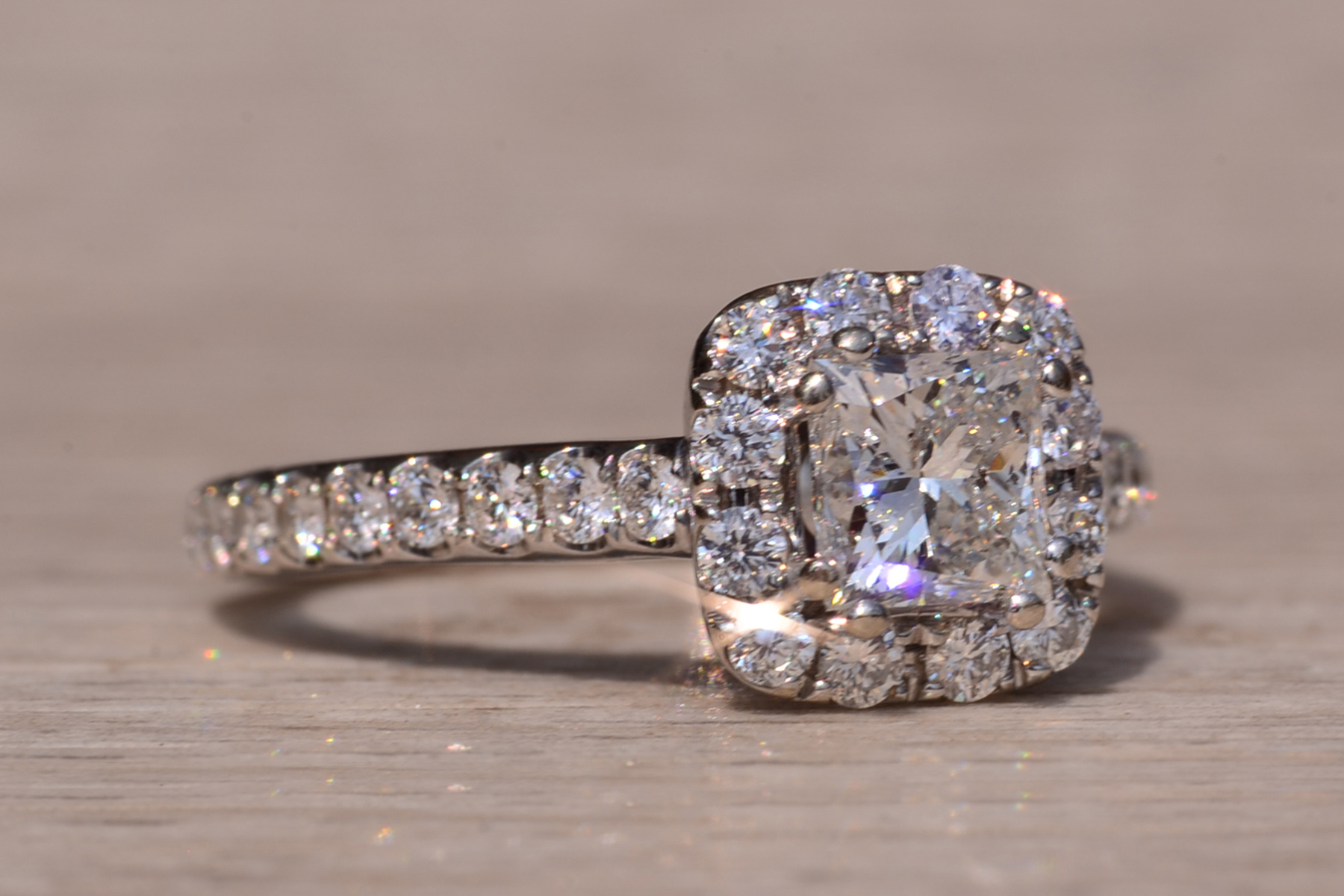 SOLD - The Duryea Ave: Neil Lane Signed Engagement Ring with Princess Cut Natural Diamond - Image 6