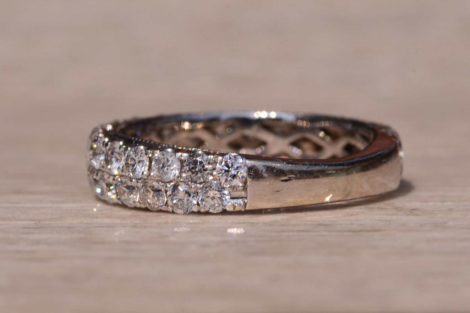 The Old West Lake: Double Row Natural Diamond Band - Image 4